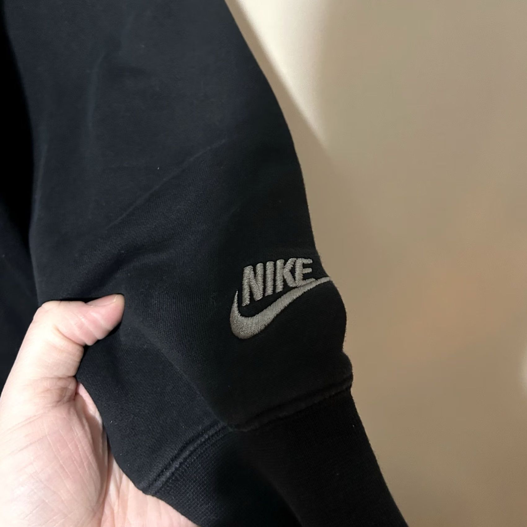 Nike Nike Hoodie Mens Medium Black Embroidered Abstract Spellout Pullover Size M Size US M / EU 48-50 / 2 - 3 Thumbnail
