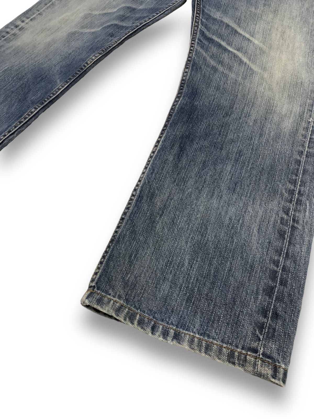 Uniqlo Vintage Uniqlo UJ Faded Wash Loose Straight Distressed Jeans Size US 30 / EU 46 - 11 Thumbnail