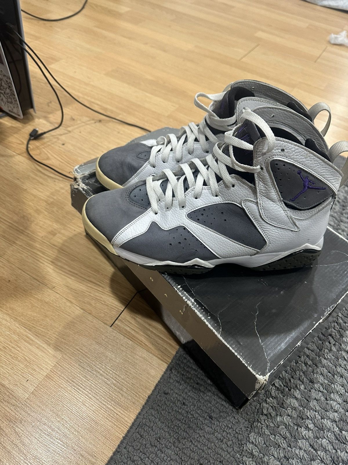 Jordan Brand Air Jordan Retro “Flint” Size US 10 / EU 43 - 2 Thumbnail