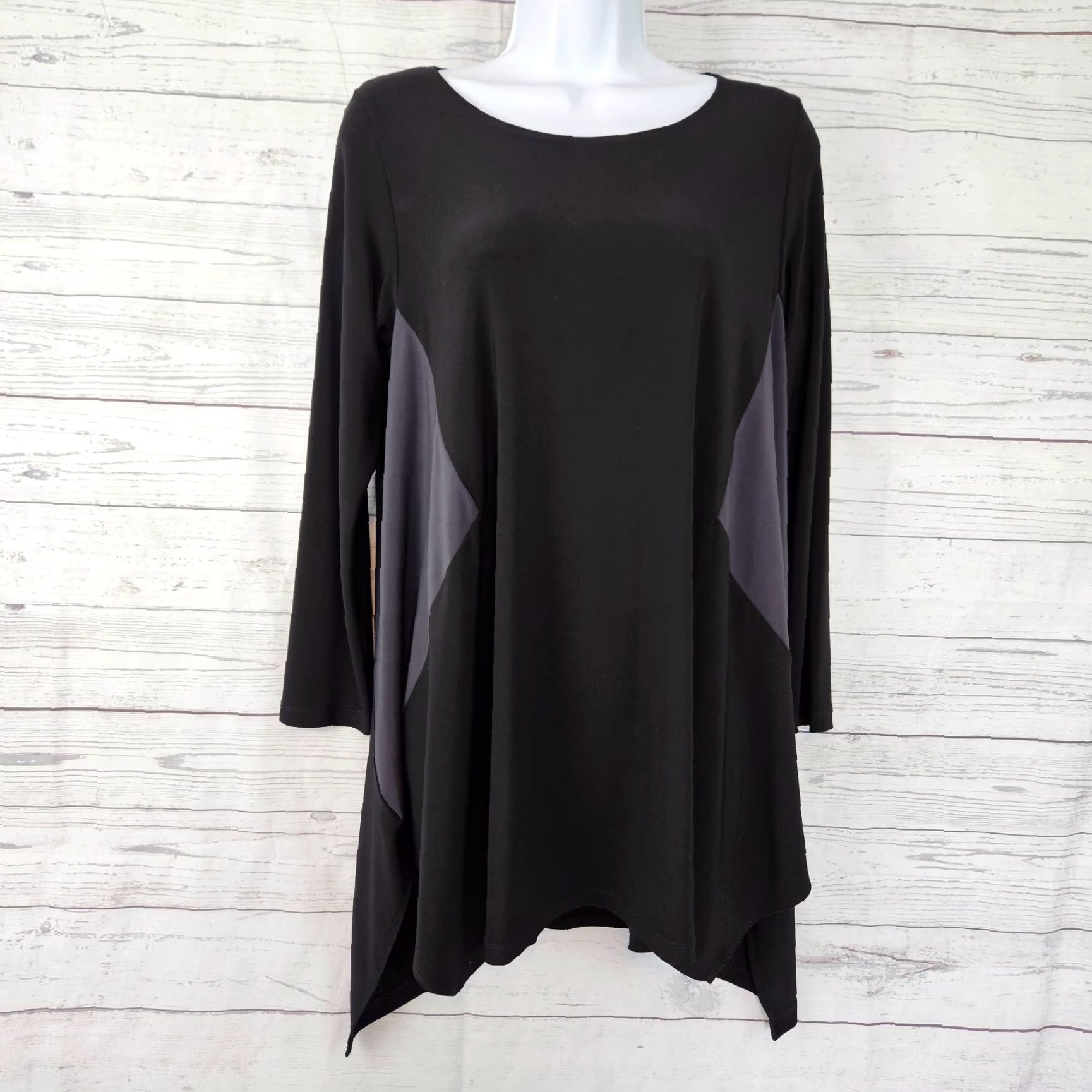 Vintage Sun Kim Womens Tunic Top XS Black Gray Sharkbite Hem Long Sleeve Shirt Blouse Womens XS Black Long Sleeve Tunic Sharkbite Hem Size XS / US 0-2 / IT 36-38 - 2 Thumbnail