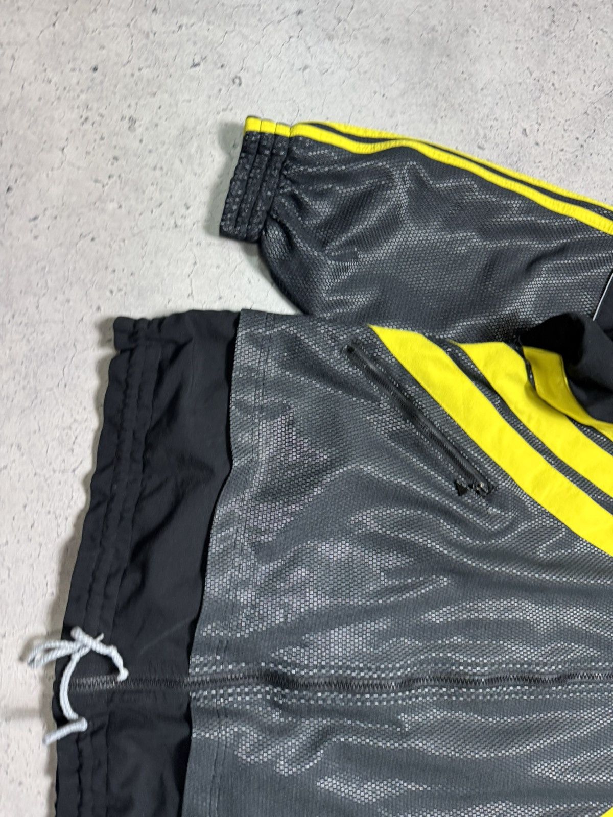 Adidas Adidas Vintage 90’s Nylon Track Suit Jacket And Pants Y2K Size US L / EU 52-54 / 3 - 3 Thumbnail