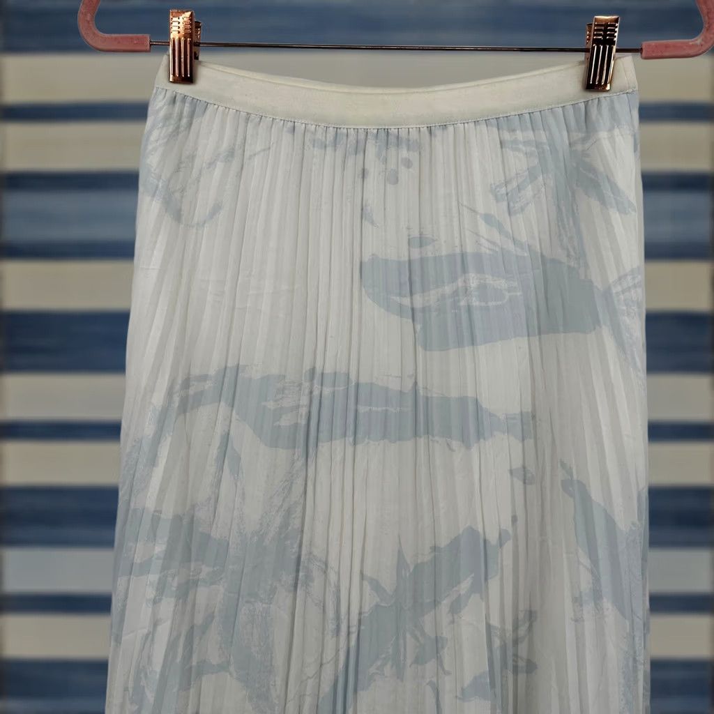 Vintage Babaton Skirt Midi White Blue Abstract Floral Elastic Waist Pleated Lightweight Chiffon Casual Womens S Size 28" / US 6 / IT 42 - 1 Thumbnail