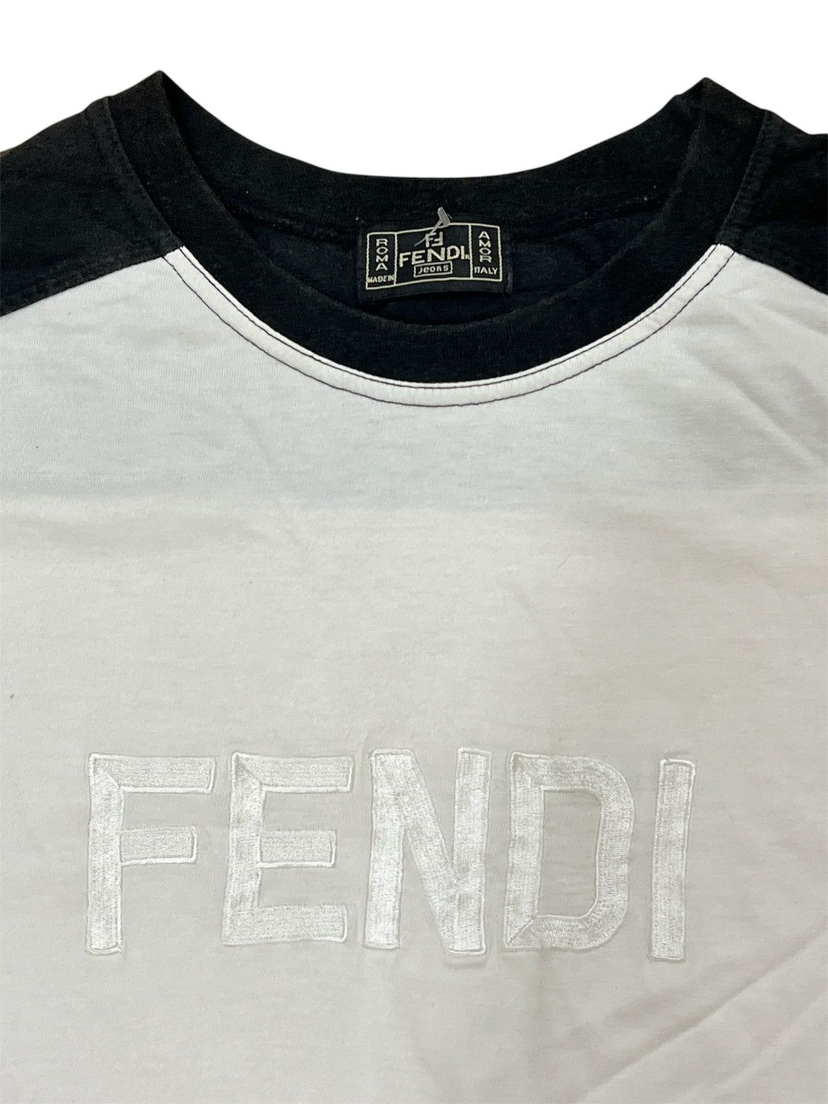 Fendi Fendi Centre Logo Spell Out Size US M / EU 48-50 / 2 - 5 Thumbnail