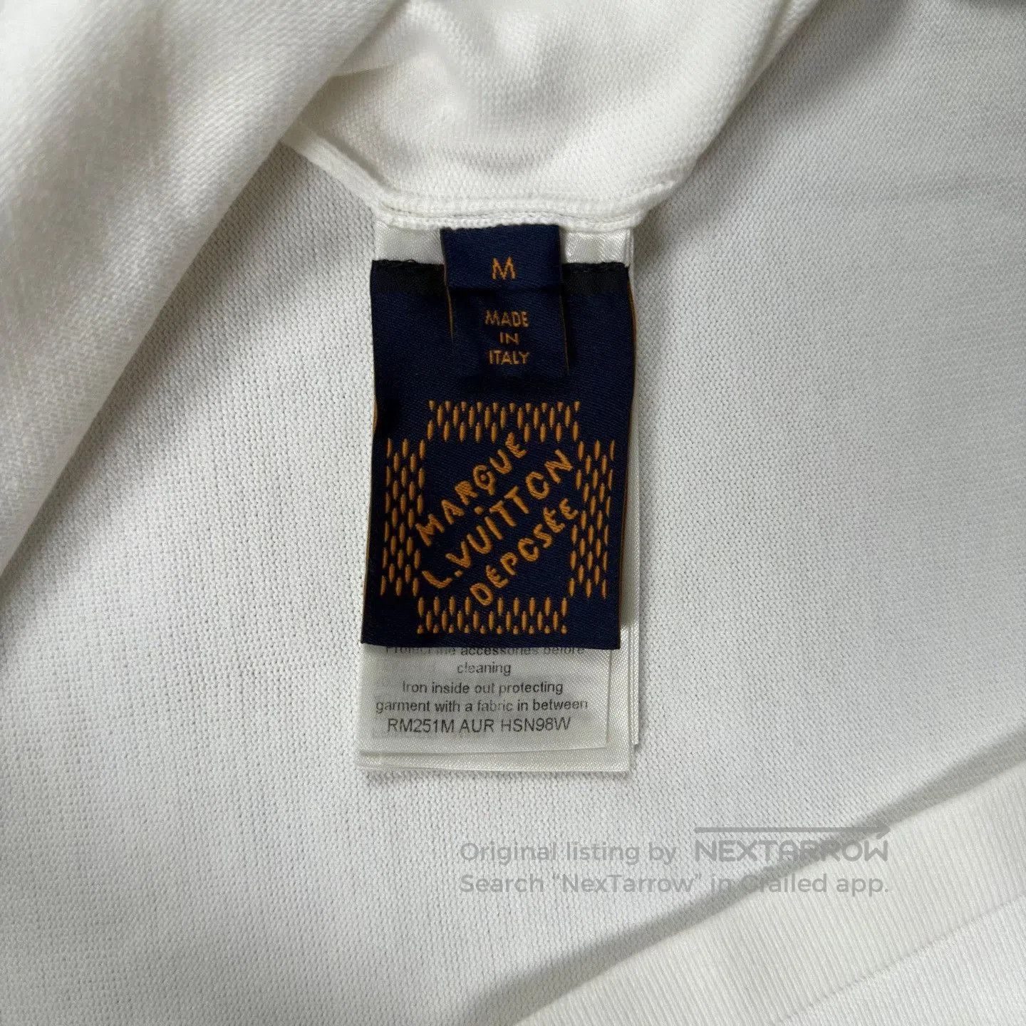 Louis Vuitton LV 25 White Embossed Leather Patch Short-Sleeve. Size US M / EU 48-50 / 2 - 4 Thumbnail