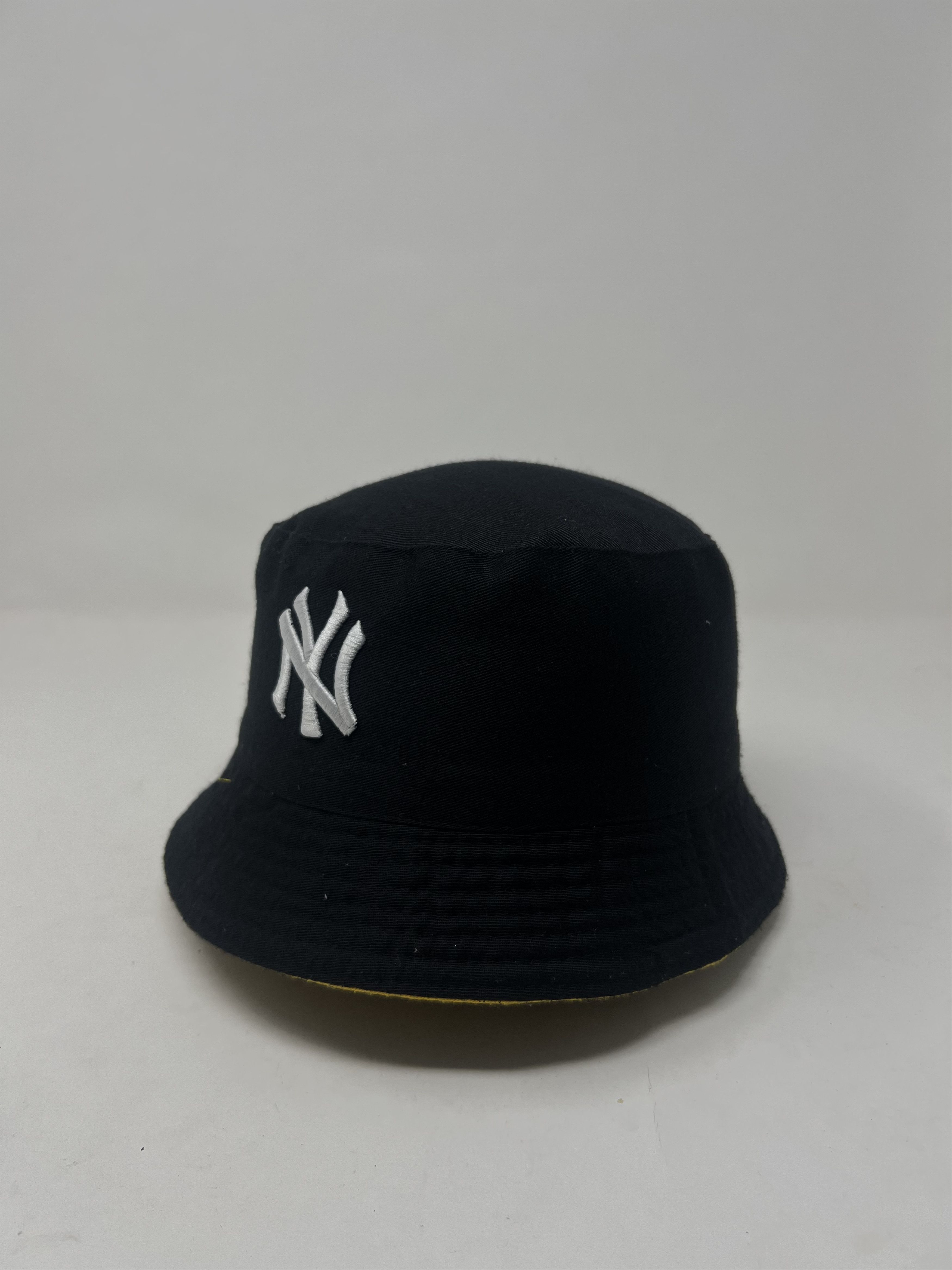 New York Yankees New York Yankees Reversible Bucket Hat Size ONE SIZE - 2 Thumbnail