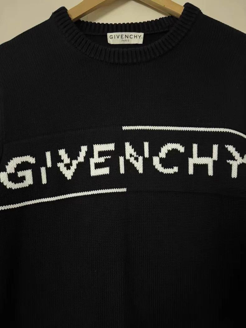 Givenchy Givenchy Misaligned Letter Sweater Size US M / EU 48-50 / 2 - 2 Thumbnail
