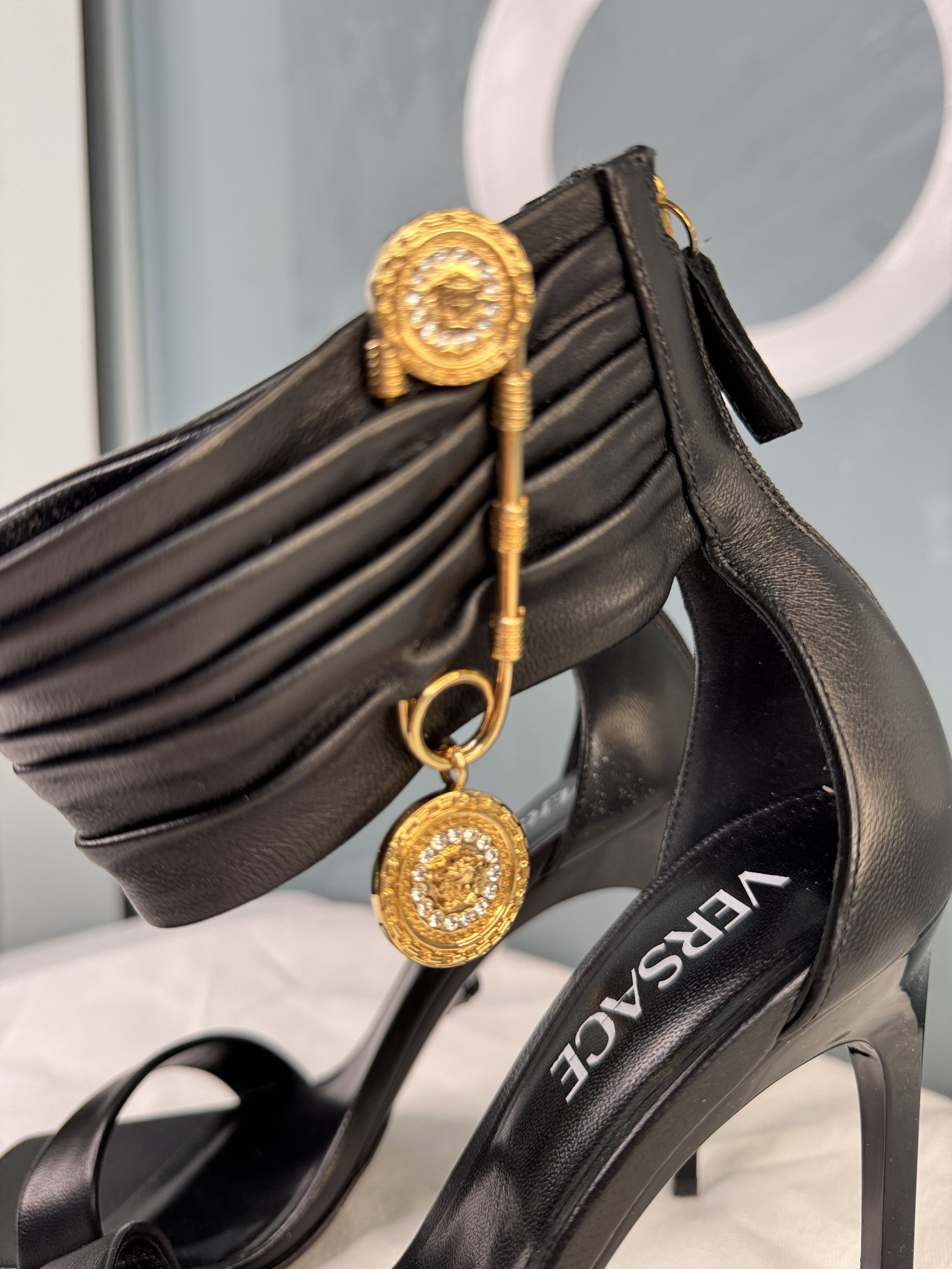 Versace Medusa Safety Pin Heels Size US 8 / IT 38 - 8 Thumbnail