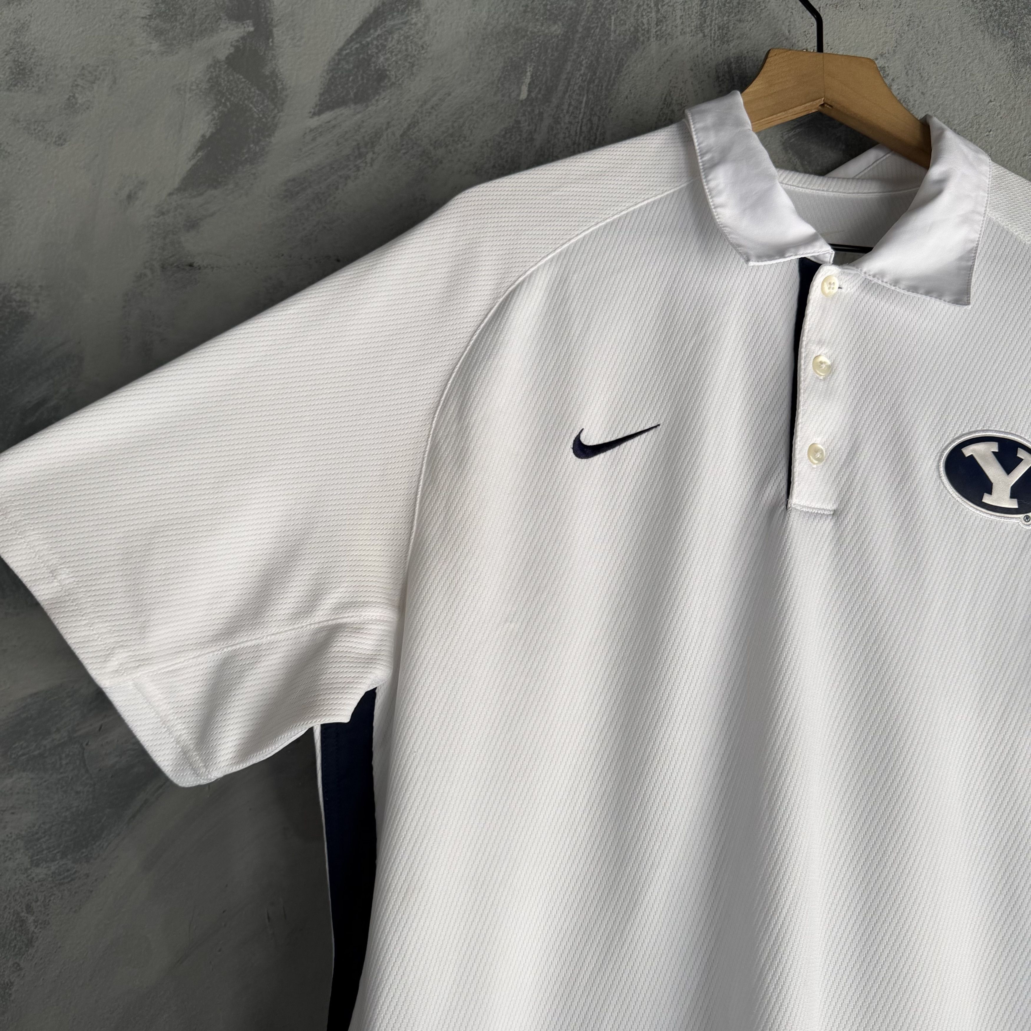 Nike Nike BYU Brigham Young Cougars Polo T Shirt Men's University Size US L / EU 52-54 / 3 - 2 Thumbnail