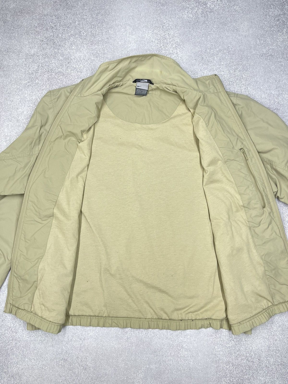Nike Vintage Nike Big Logo Nylon Jacket Swoosh Drill Y2K ACG TN Size US M / EU 48-50 / 2 - 11 Thumbnail