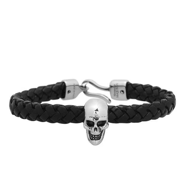 o1g2r1mq0324 Size: OS Bracelet in Black/Silver