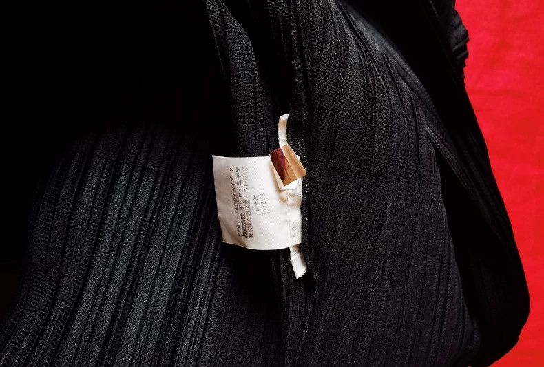 Issey Miyake Issey Miyake size:2 Black cardigan Size XS / US 0-2 / IT 36-38 - 2 Thumbnail