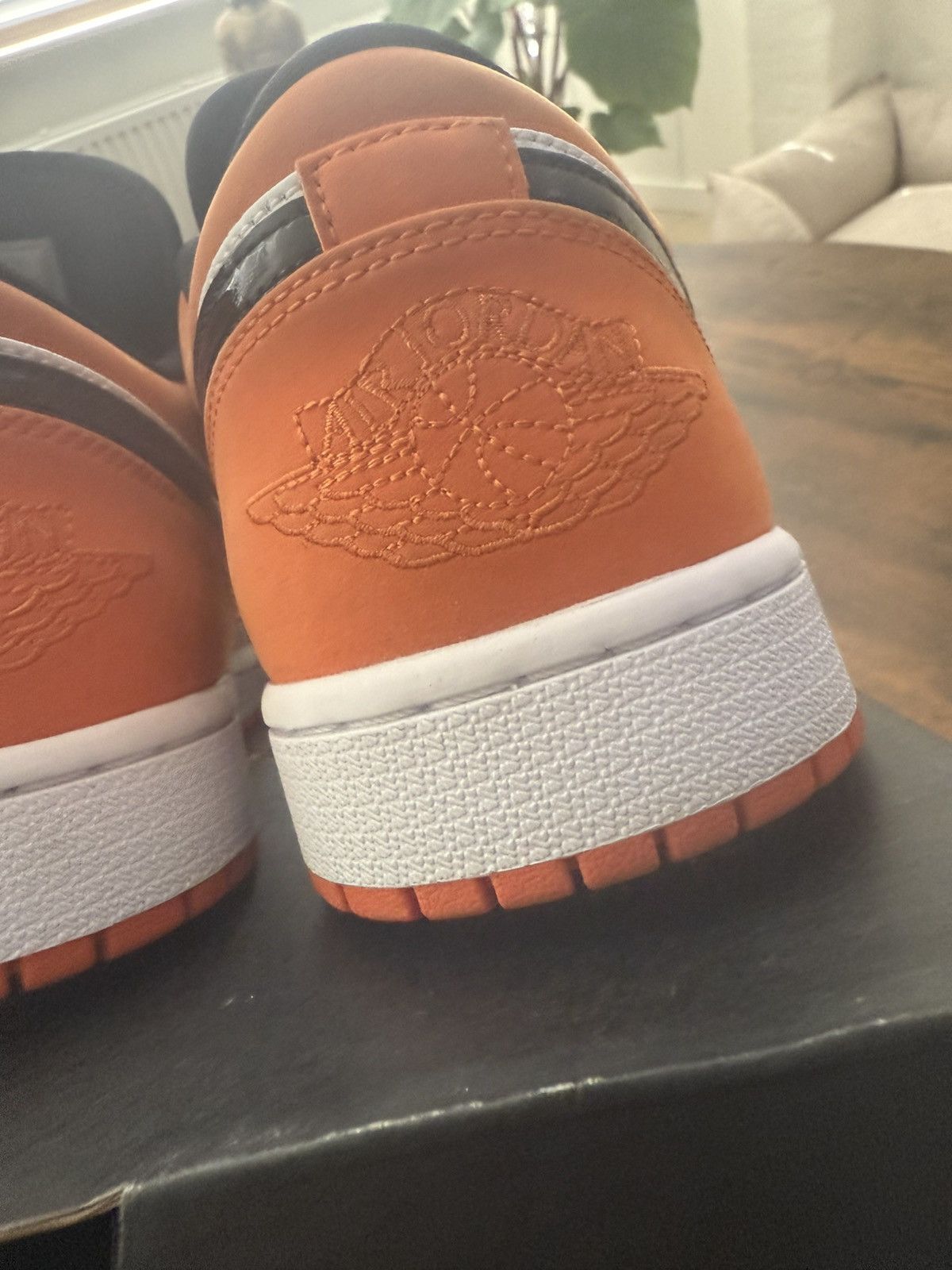 Jordan Brand Jordan 1 low shattered backboard Size US 11 / EU 44 - 4 Thumbnail
