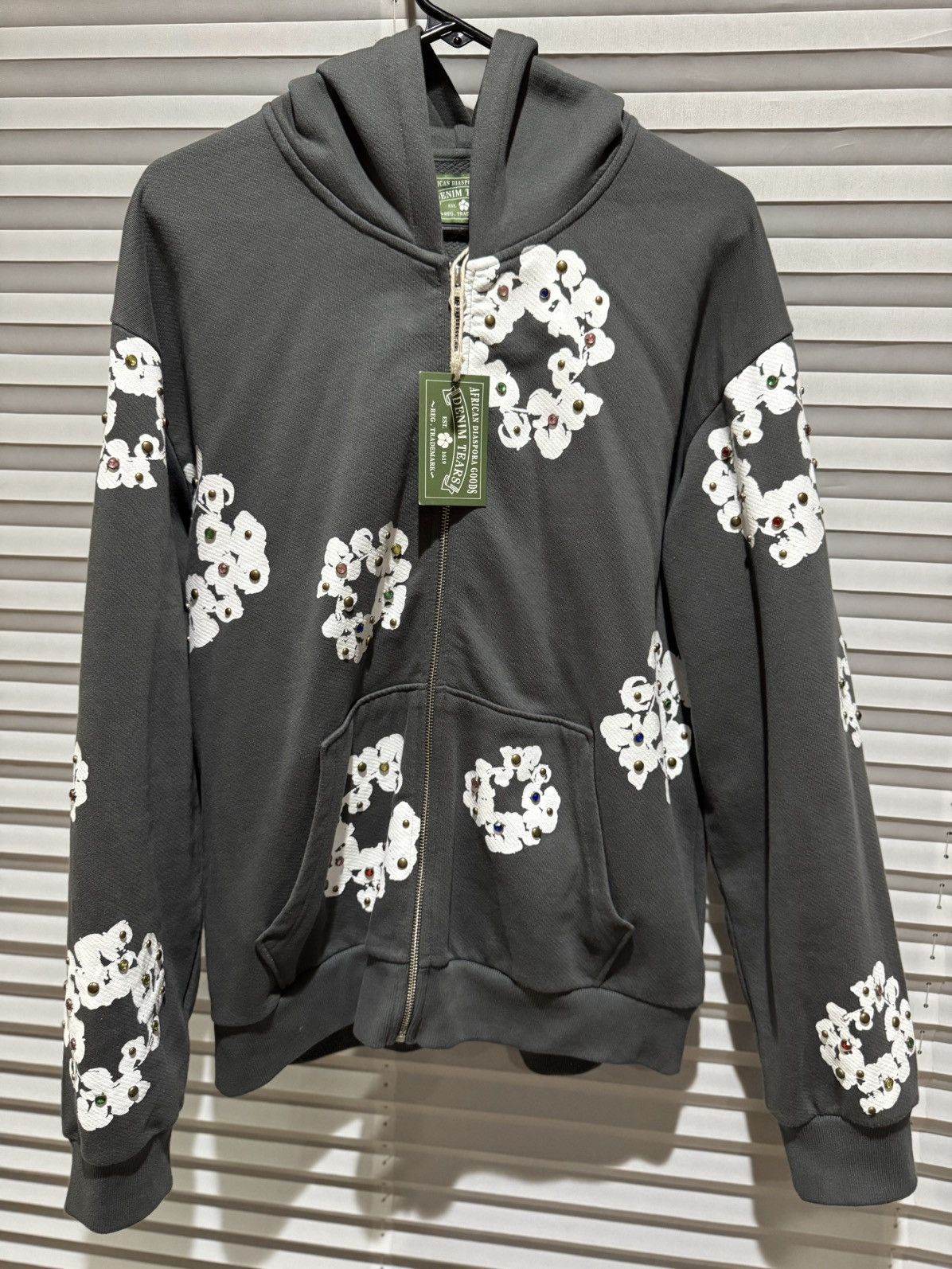 DENIM TEARS Denim Tear Rhinestone Cotton Wreath Zip Hoodie