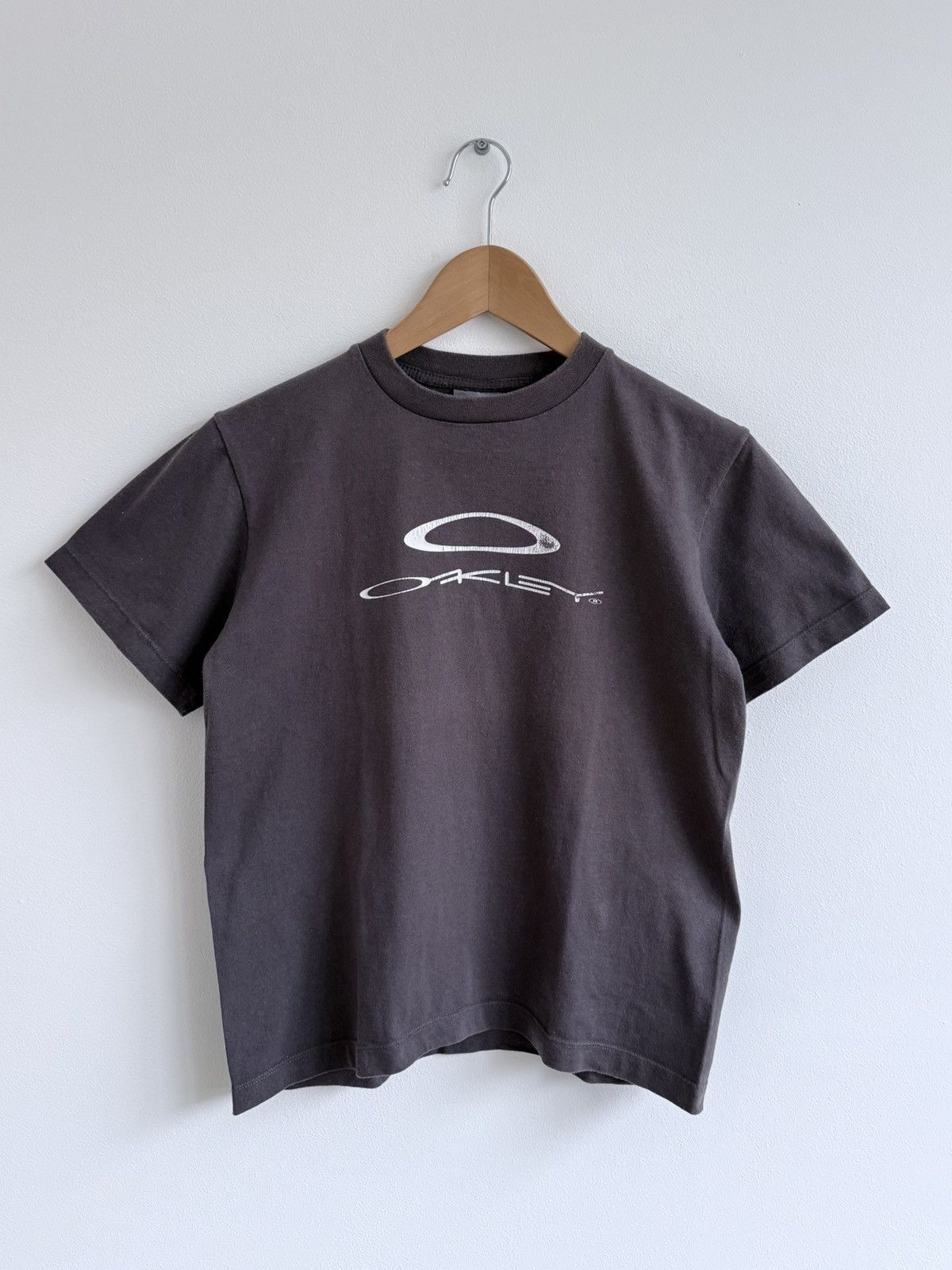 Oakley Vintage 90s Oakley Software Faded T-Shirt Size US S / EU 44-46 / 1 - 1 Thumbnail