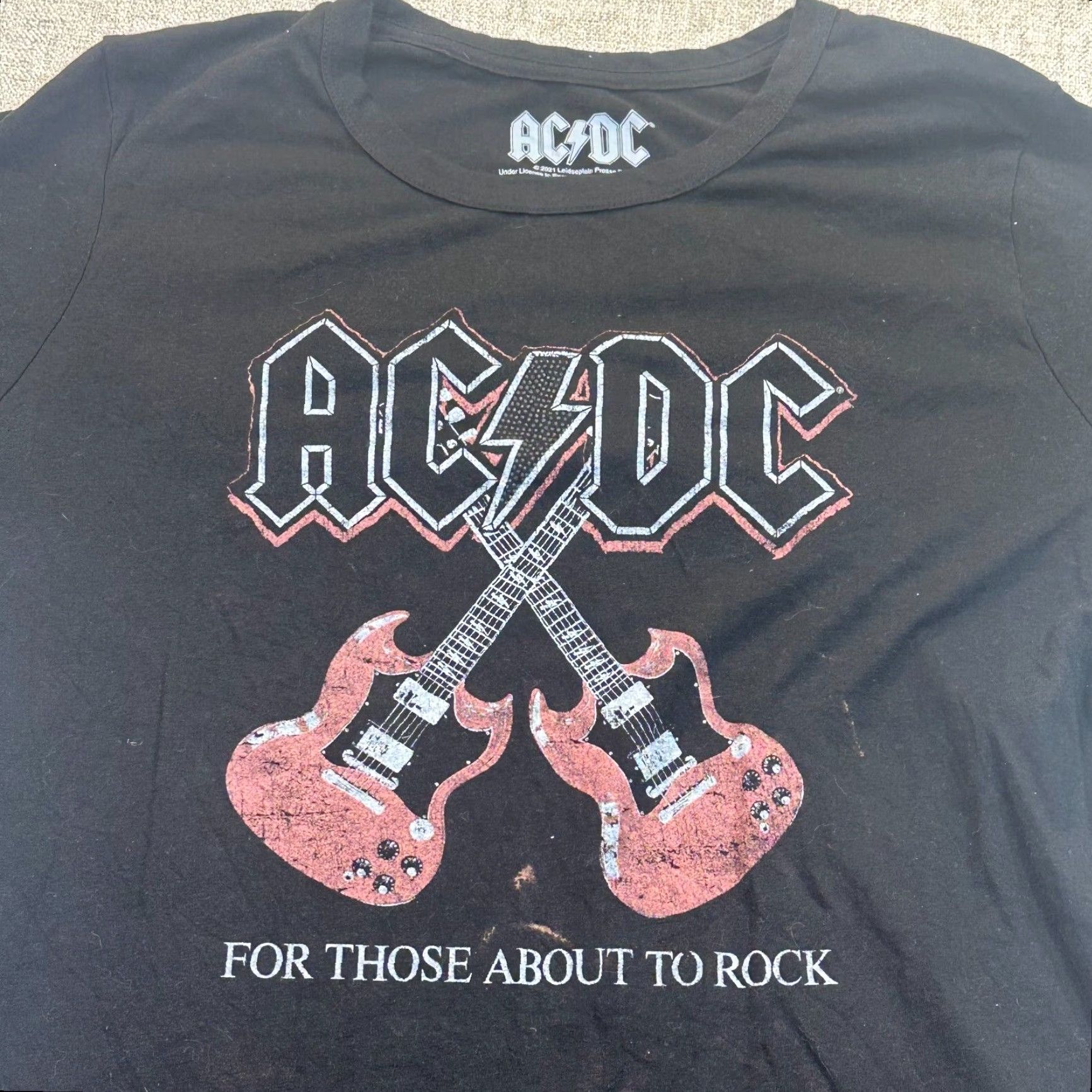 Vintage VINTAGE AC/DC Cross Guitars Womens Large For Those About To Rock Band Tee Size L / US 10 / IT 46 - 3 Thumbnail