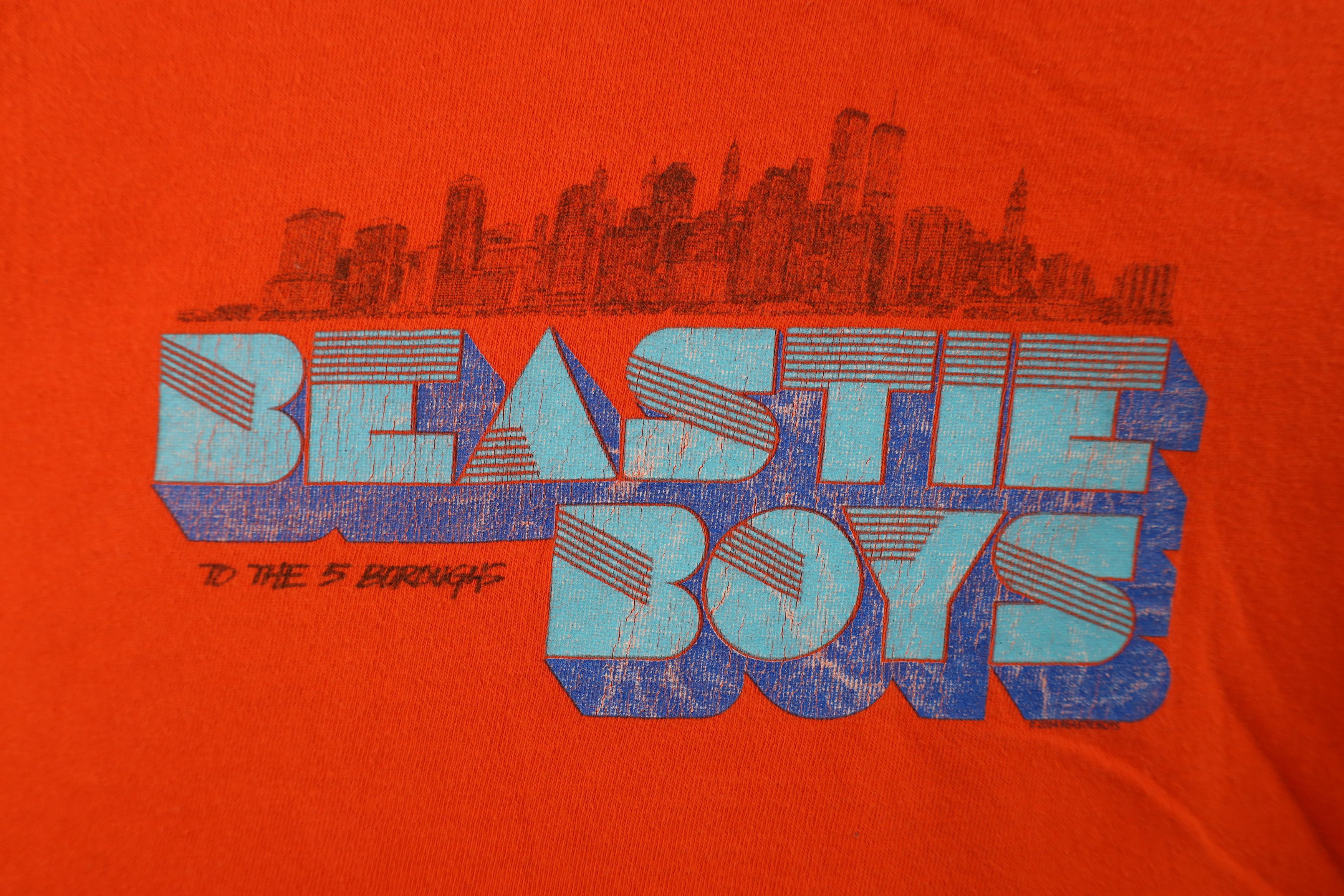 Vintage Vintage Y2K 2004 5 Boroughs Tour Beastie Boys Band T-Shirt Size US XL / EU 56 / 4 - 4 Thumbnail