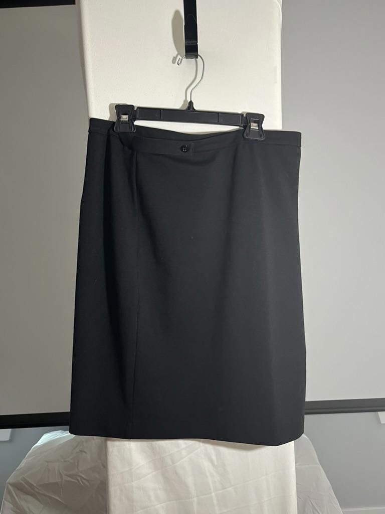 Designer ECI New York Women's Black Skirt - Size M Size 32" / US 10 / IT 46 - 2 Thumbnail