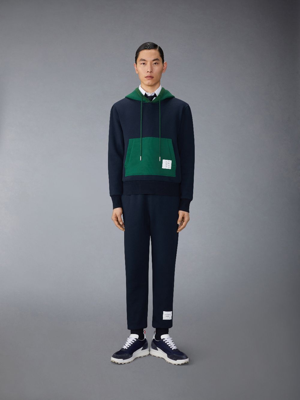 o1s22i1n1124 Hoodie in Black Green