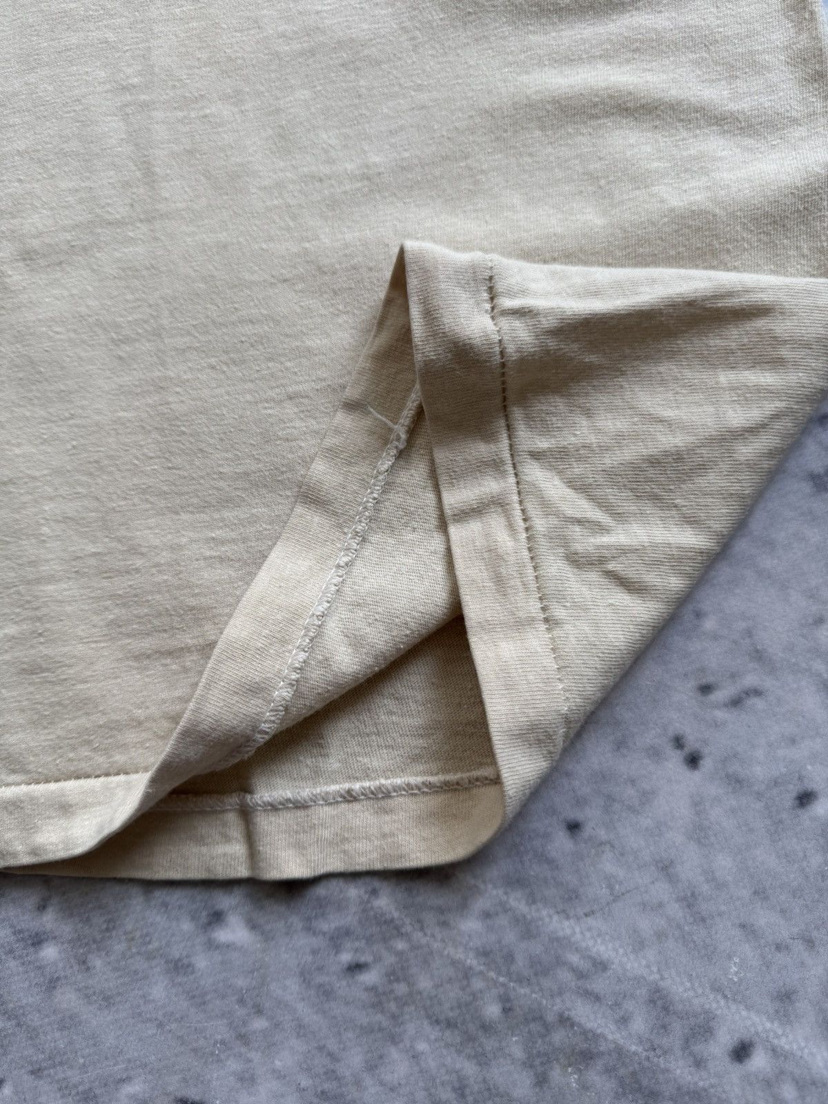 Hanes × Other × Vintage Hanes vintage 90s tee beauty nature art Size US L / EU 52-54 / 3 - 5 Thumbnail