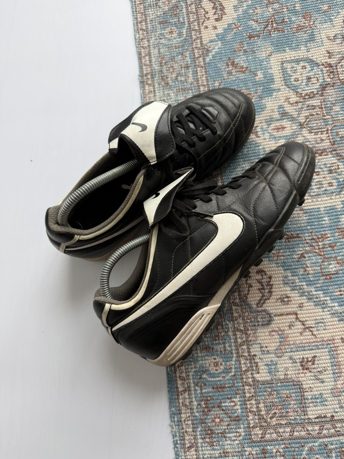 Nike Vintage 2006 Nike Tempo Mystic Leather Football Soccer Shoes Size US 9 / EU 42 - 7 Thumbnail