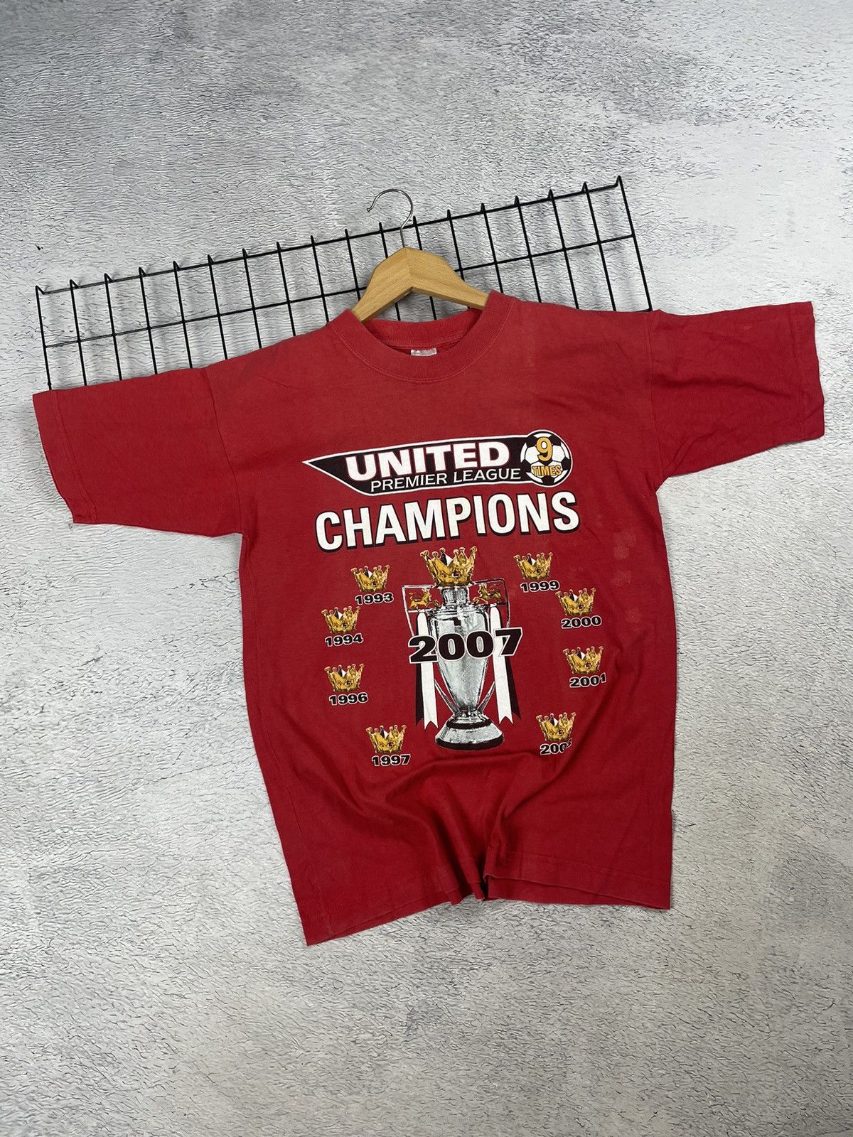 Vintage Vintage Manchester United Champions 2007 Red Tee Merchandise Size US S / EU 44-46 / 1 - 1 Thumbnail