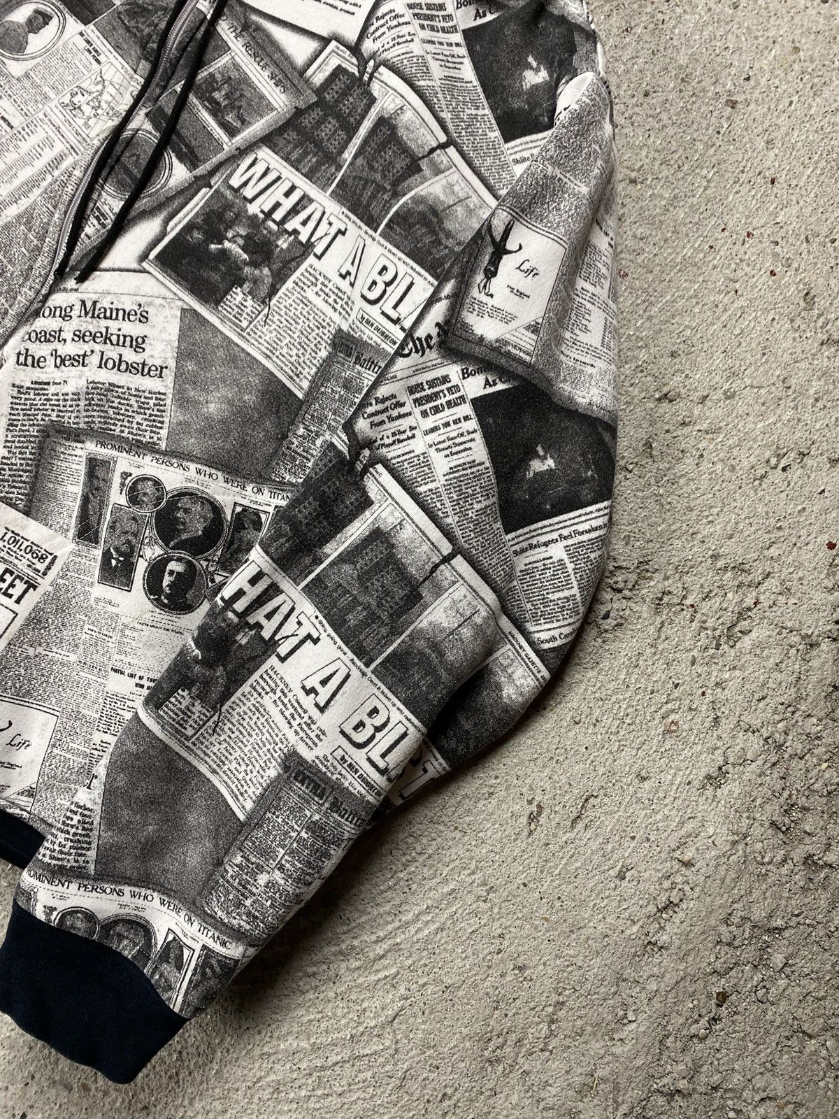 Japanese Brand Japan style hoodie newspapers full print zip vintage y2k Size US L / EU 52-54 / 3 - 5 Thumbnail
