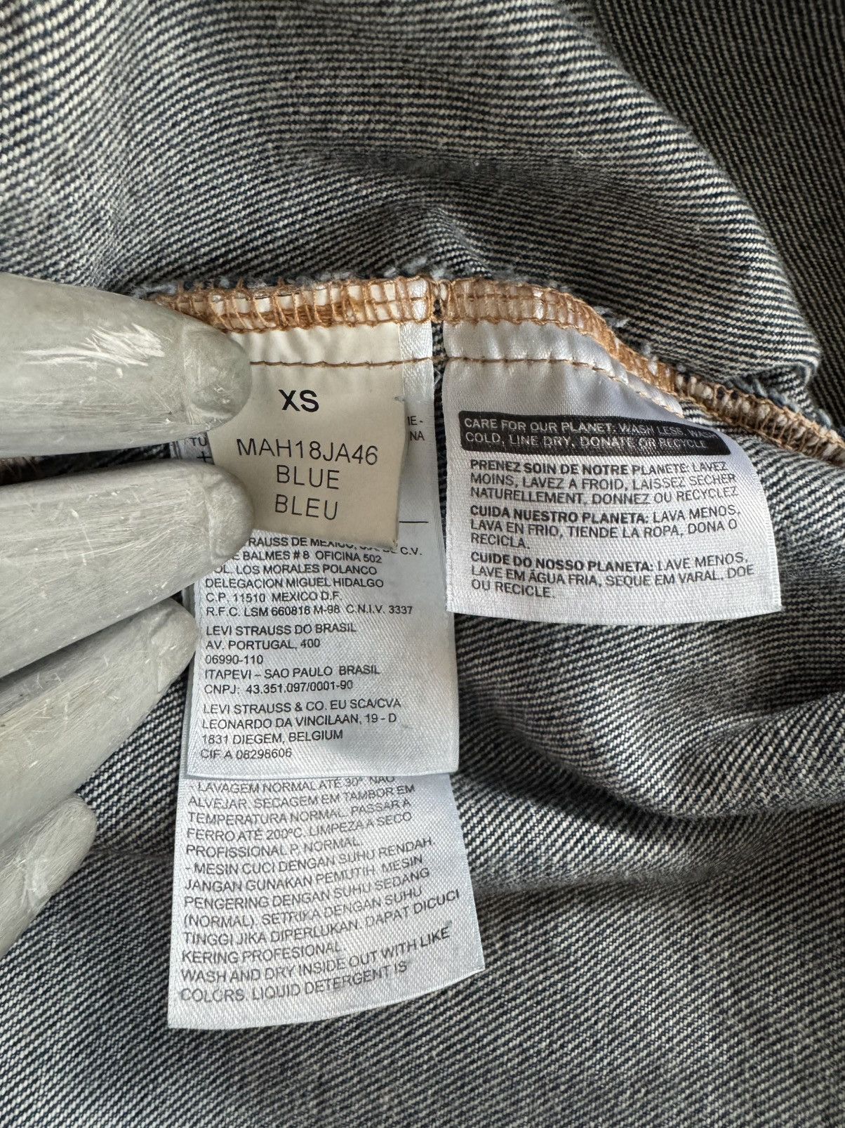 Levi's × Vetements ARCHIVE 18’ VETEMENTS X LEVI’S OVERSIZED DENIM VEST Size US XL / EU 56 / 4 - 8 Thumbnail