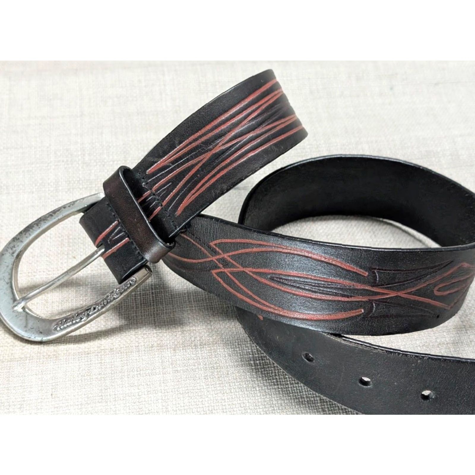 Harley Davidson VINTAGE Harley-Davidson leather belt 32 black flame motorcycle Y2K buckle tooled Belt Mens 32 Black Flame 90s Size 32 - 2 Thumbnail