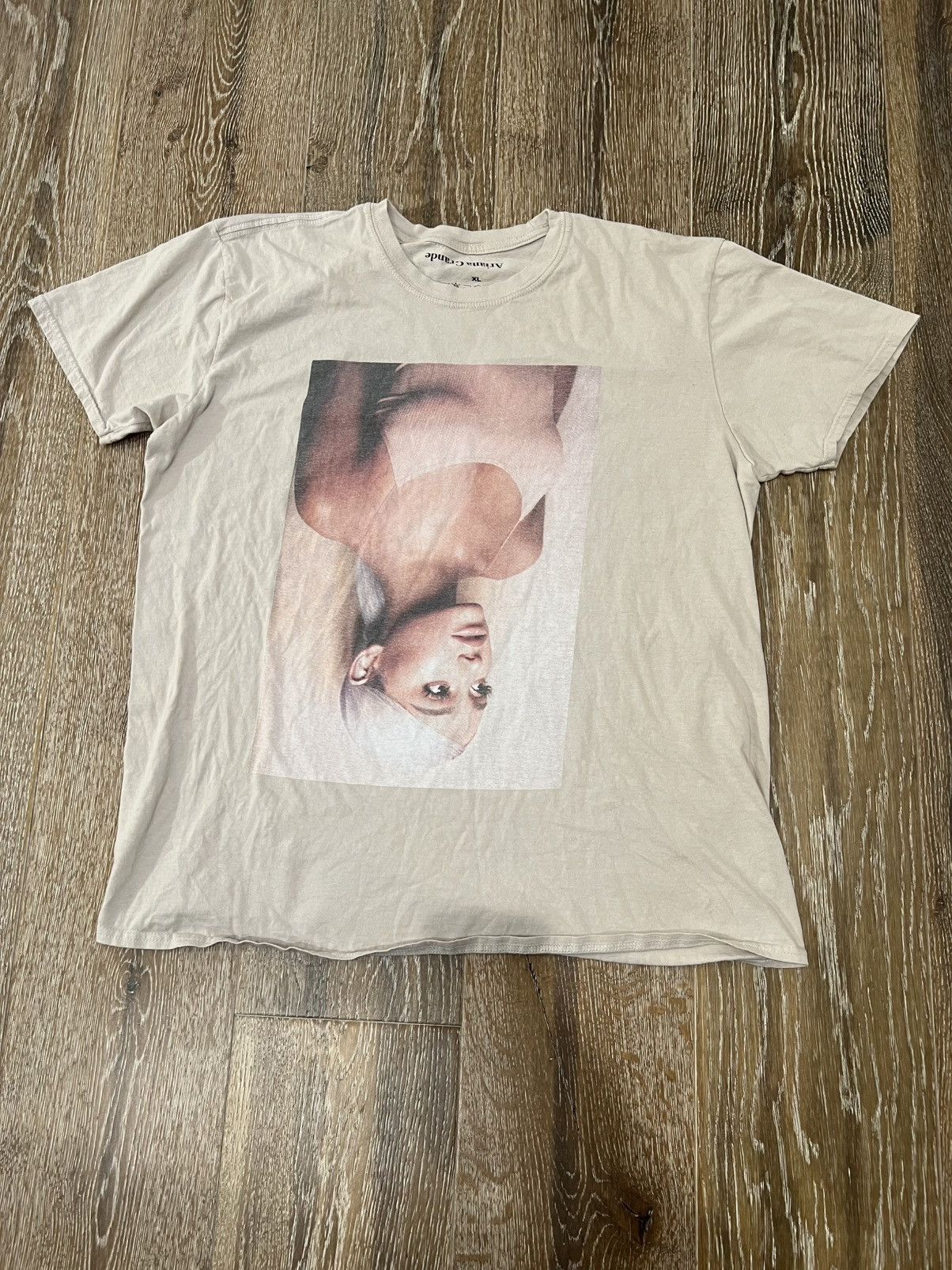 Band Tees Ariana grande sweetener tour tee Size XL / US 12-14 / IT 48-50 - 1 Thumbnail