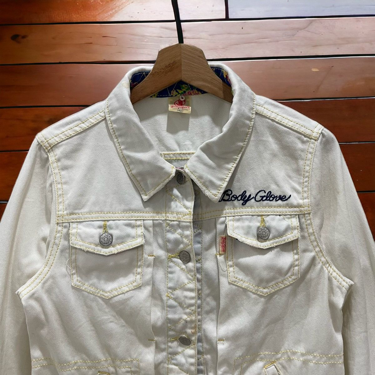 Body Glove × Vintage Rare Vintage Body Glove White Denim Trucker Button Jacket Size M / US 6-8 / IT 42-44 - 3 Thumbnail