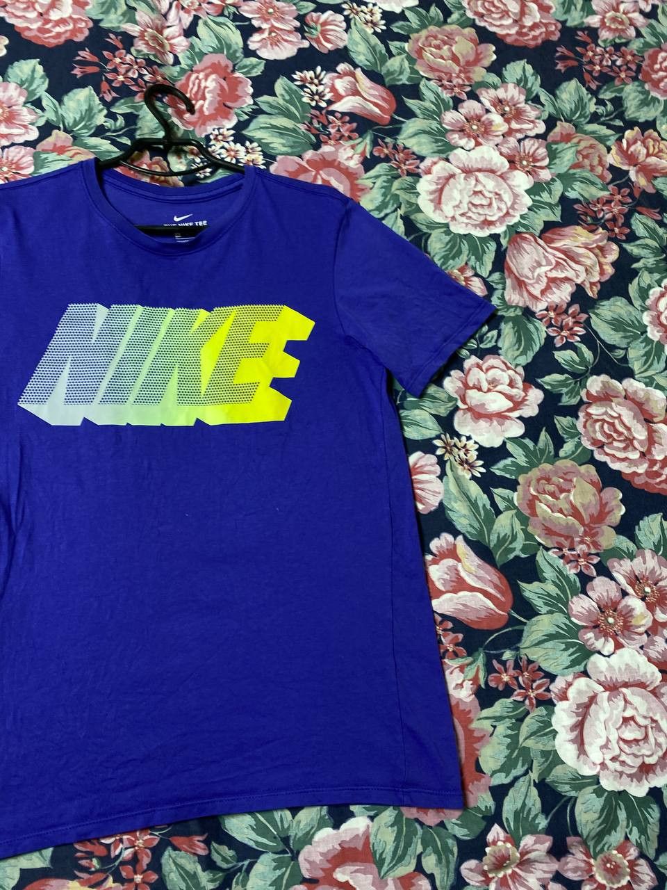 Nike × Vintage Vintage Nike streetwear center logo tee hype tee Size US S / EU 44-46 / 1 - 6 Thumbnail