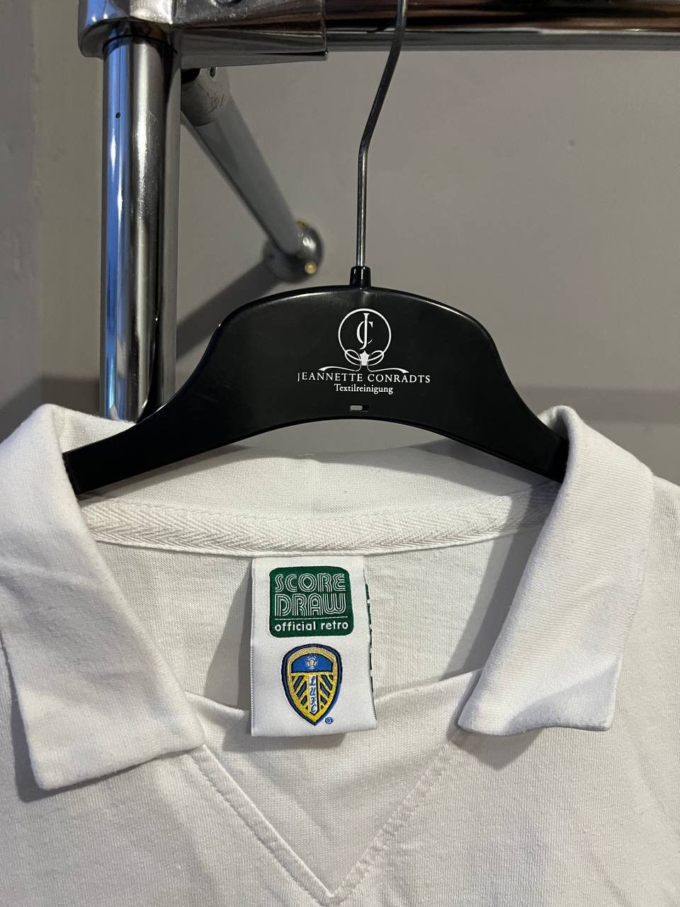 Vintage 1974 LEEDS UNITED #4 BREMNER HOME REMAKE SOCCER JERSEY SHIRT Size US M / EU 48-50 / 2 - 11 Thumbnail