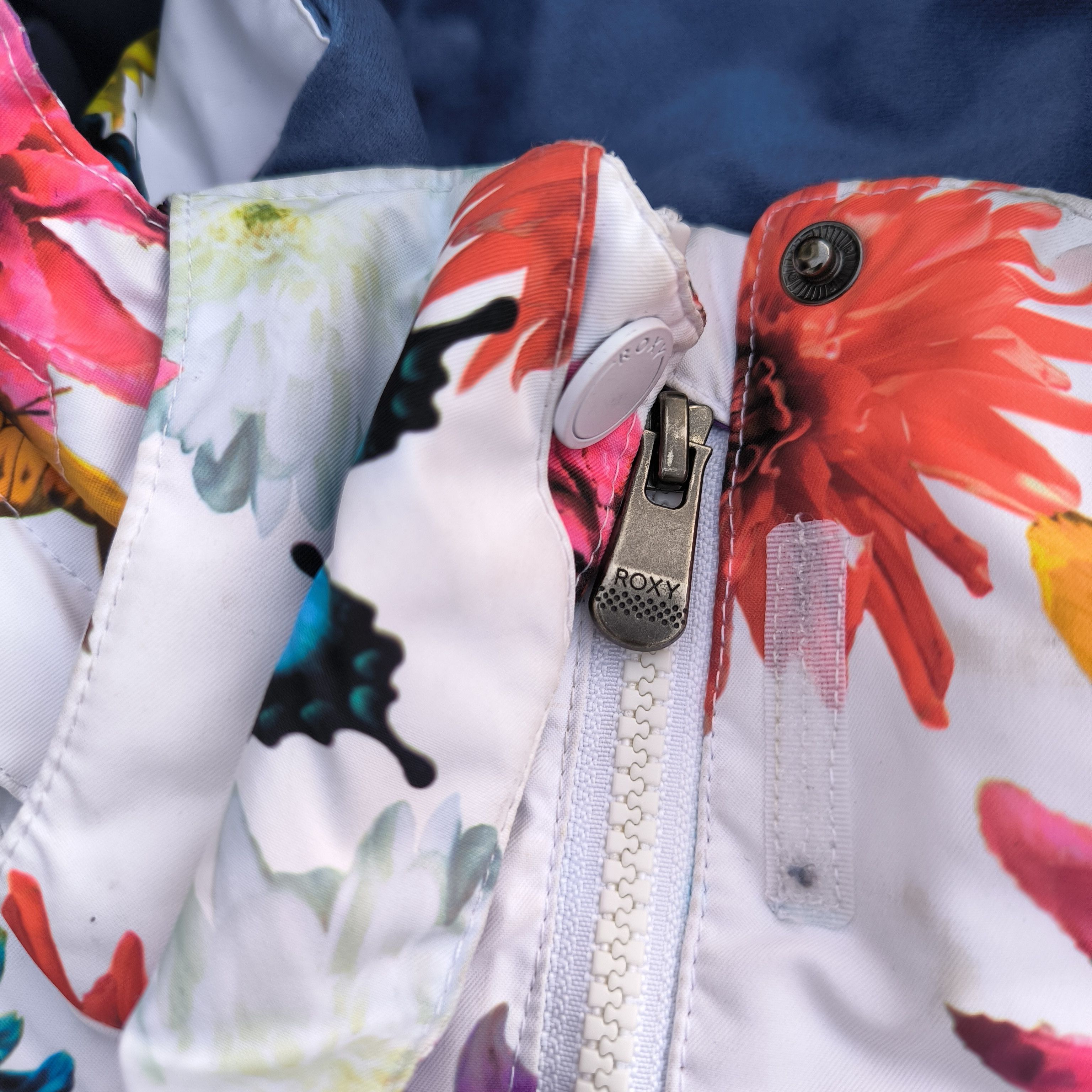 Quiksilver snowboard jacket dry flight roxy x mika ninagawa Size M / US 6-8 / IT 42-44 - 5 Thumbnail