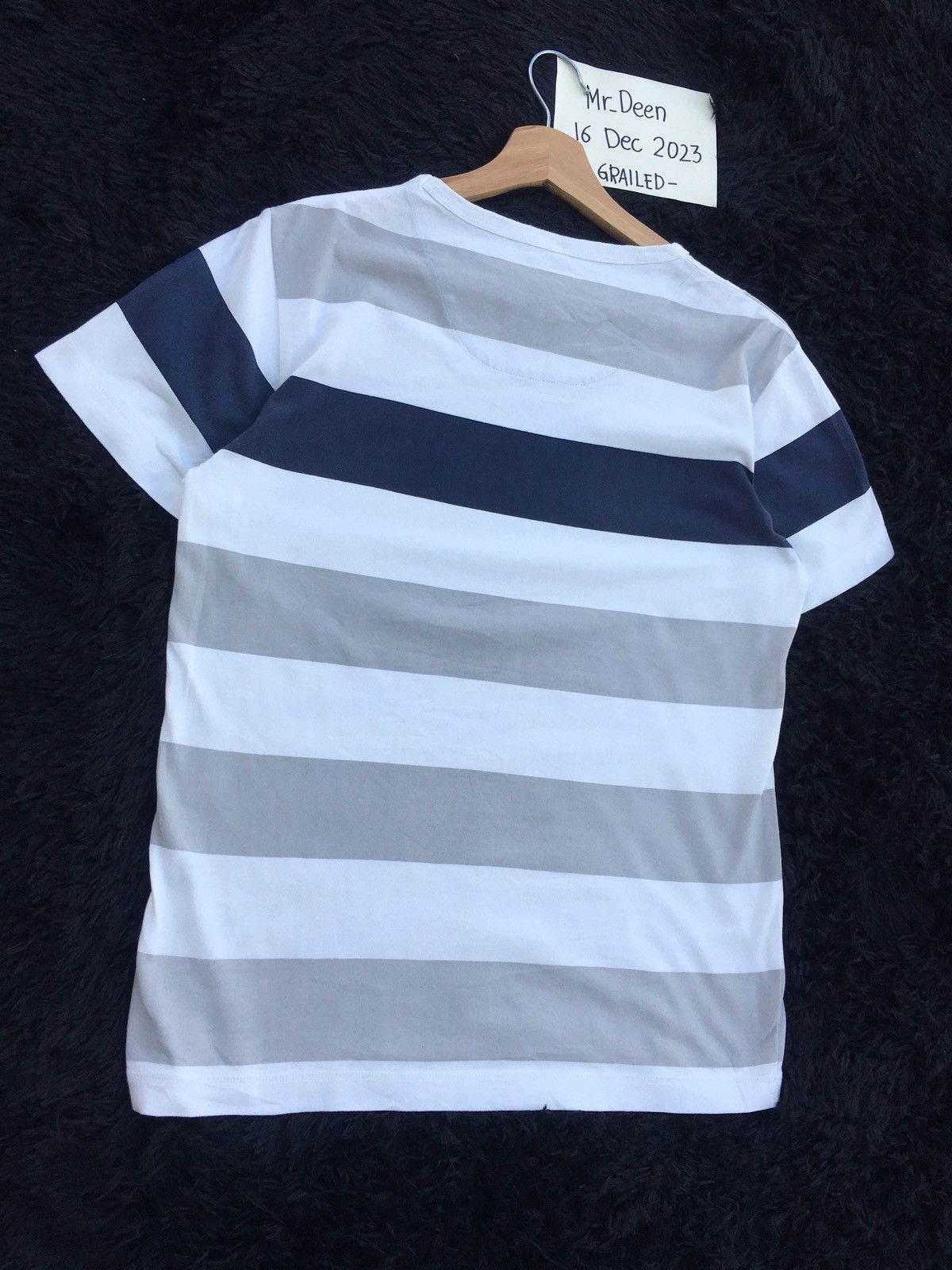 Burberry Rare Vintage Burberry Stripes Tshirt Size US M / EU 48-50 / 2 - 13 Thumbnail