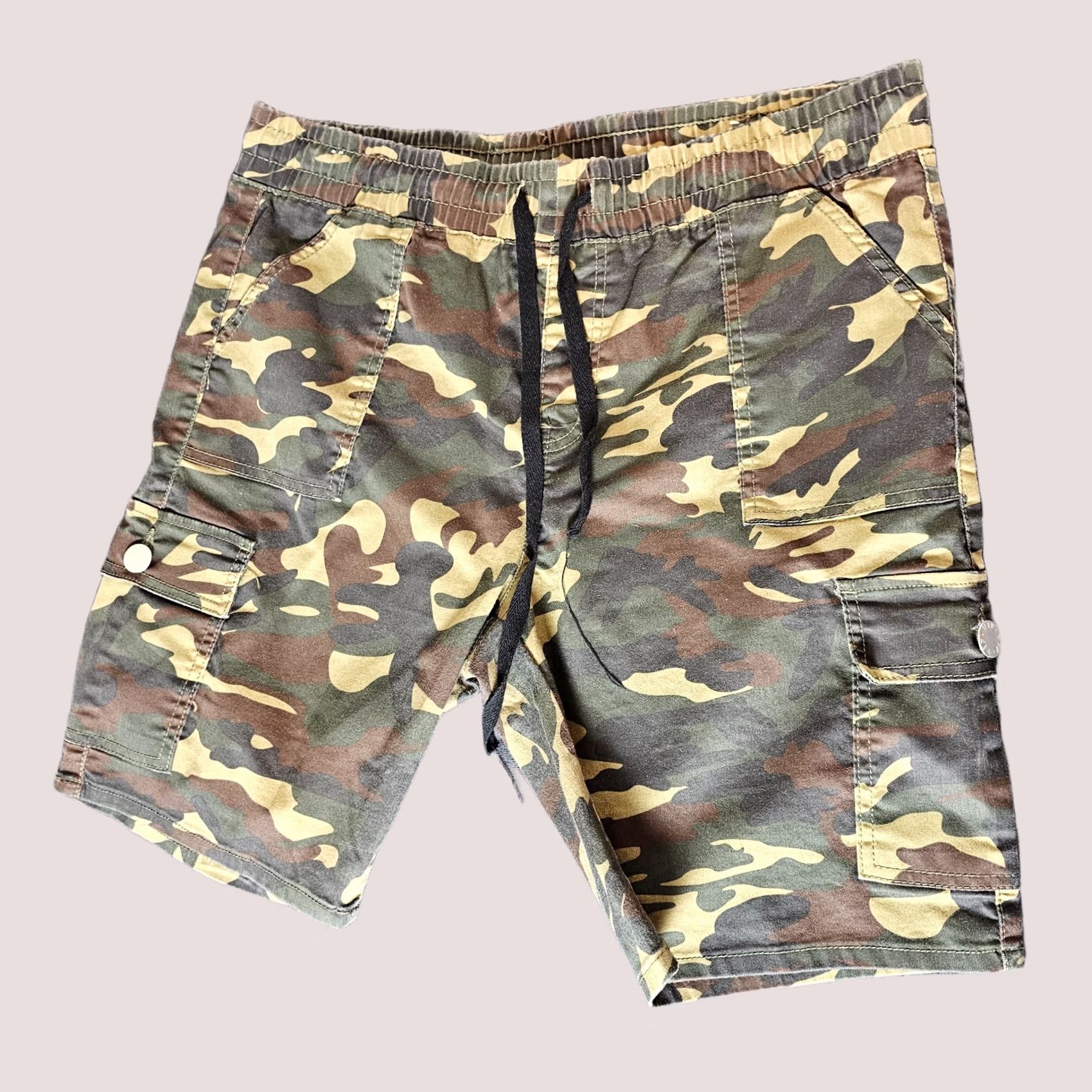 Vintage V.I.P Women's Cargo Shorts Camouflage Size 19/20 Elastic Waist Drawstring Pockets Cargo Green Cotton Blend Regular 34 in Waist Women Size 40" / US 18 - 1 Thumbnail