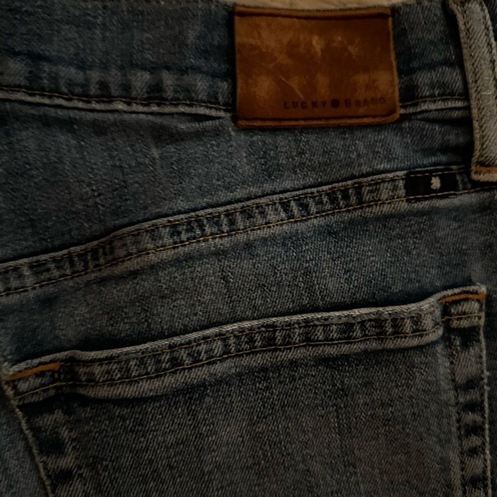 Lucky Brand Lucky Brand 181 Relaxed Jean Cut-Off Short Blue Women’s 33. Size 33" - 12 Thumbnail