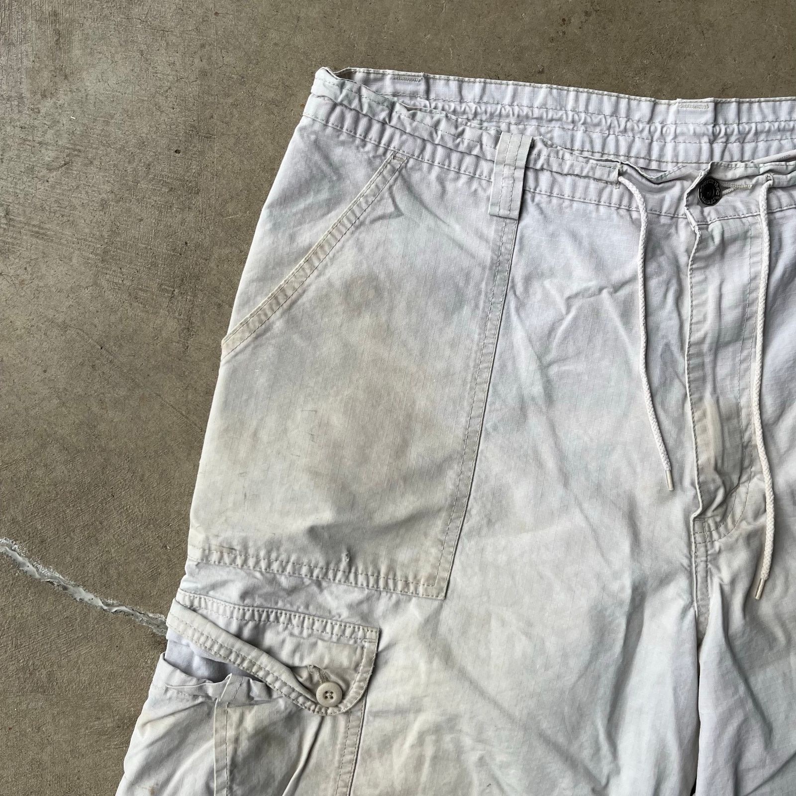 Vintage VTG SILVERTAB CARGO SHORTS TAN BAGGY Y2K 00 LARGE DISTRESSED Size US 36 / EU 52 - 4 Thumbnail