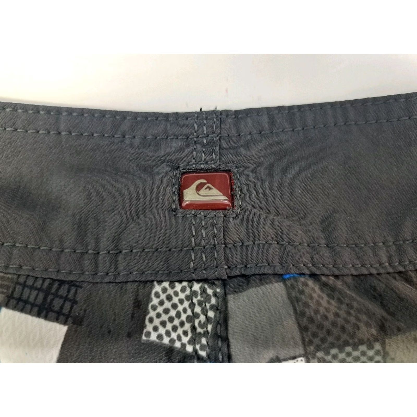 Quiksilver Quicksilver Board Shorts Men's Multicolor Checkered 32 Regular 8" Inseam Drawstring Side Pocket Logo Embroidered Beach Surf Size US 32 / EU 48 - 7 Thumbnail