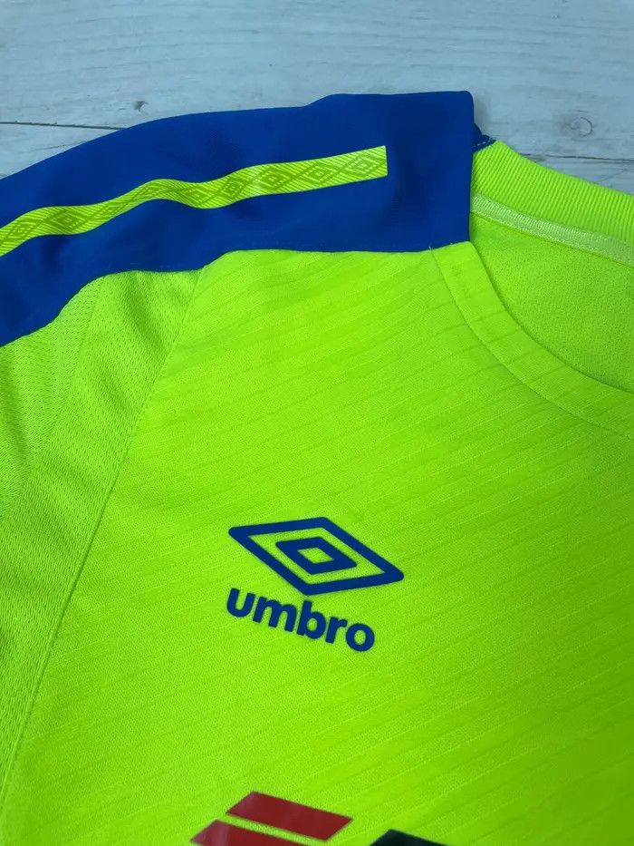 Umbro Umbro DERBY COUNTY 2017 2018 AWAY SHIRT SOCCER JERSEY Size US L / EU 52-54 / 3 - 4 Thumbnail