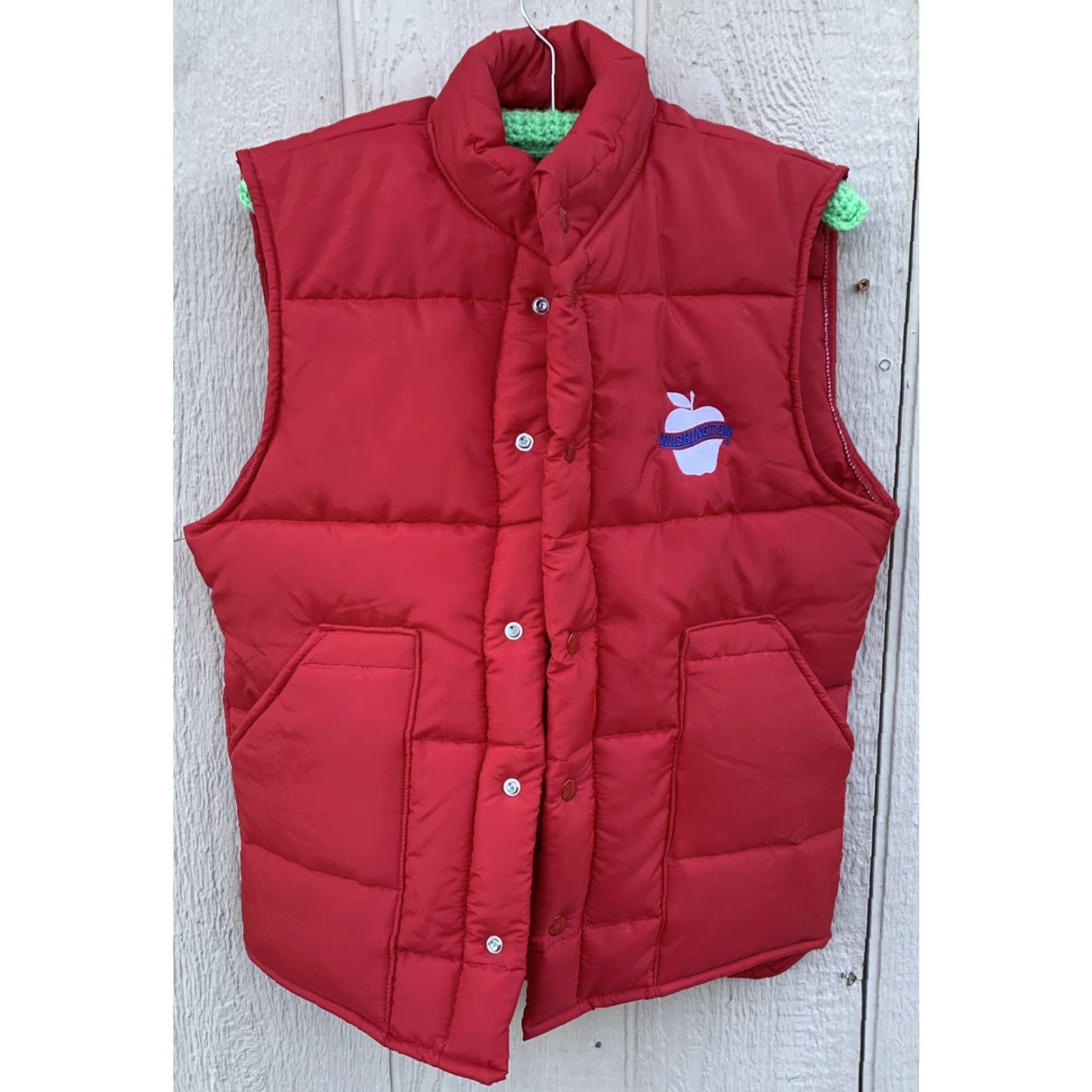 Vintage Vtg Washington Apple Embroidered Puffer Vest King Louie Union Made 70s 80s M Red Nylon Puffer Jacket Womens/Mens? Size US M / EU 48-50 / 2 - 3 Thumbnail
