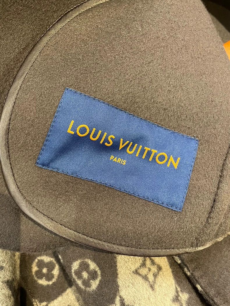 Louis Vuitton Louis Vuitton Full logo horn button jacket 2503-Nextarrow Size US S / EU 44-46 / 1 - 6 Thumbnail