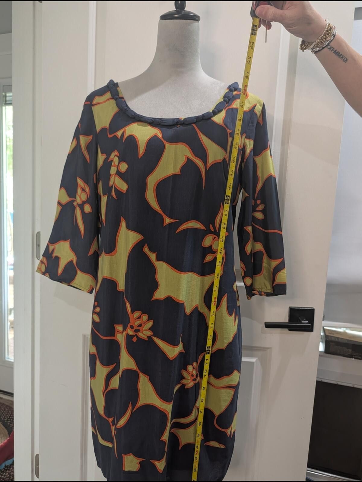 Other LOFT Navy Midi Dress with Yellow and Orange Floral Motif Size M / US 6-8 / IT 42-44 - 5 Thumbnail