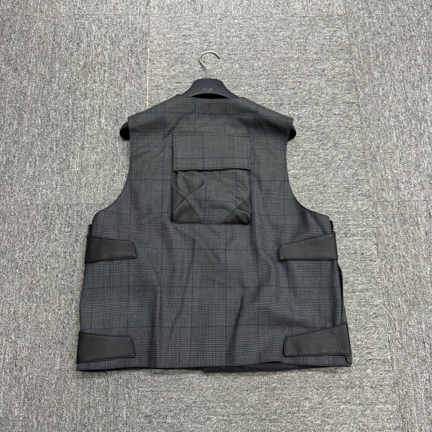 Emporio Armani EMPORIO ARMANI Wool Vest 46 99 New Size US S / EU 44-46 / 1 - 5 Thumbnail