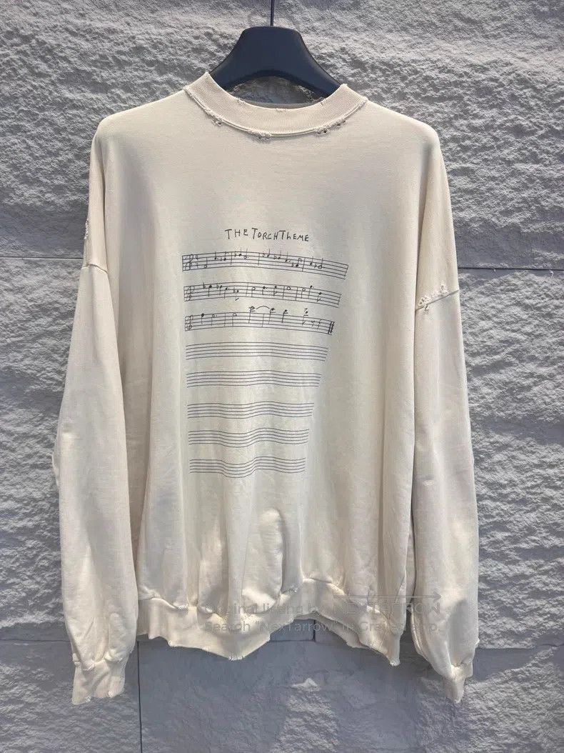 Balenciaga Balenciaga Distressed Letter Logo Pattern Printed Crew Nec Size US S / EU 44-46 / 1 - 1 Thumbnail