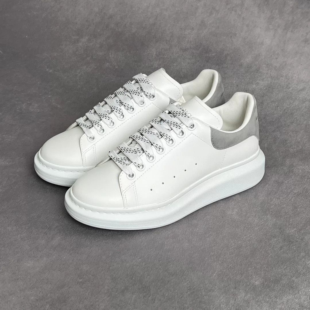 Alexander McQueen Alexander McQueen Casual White Lowtop Sneakers 10 Men Size US 10 / EU 43 - 1 Thumbnail