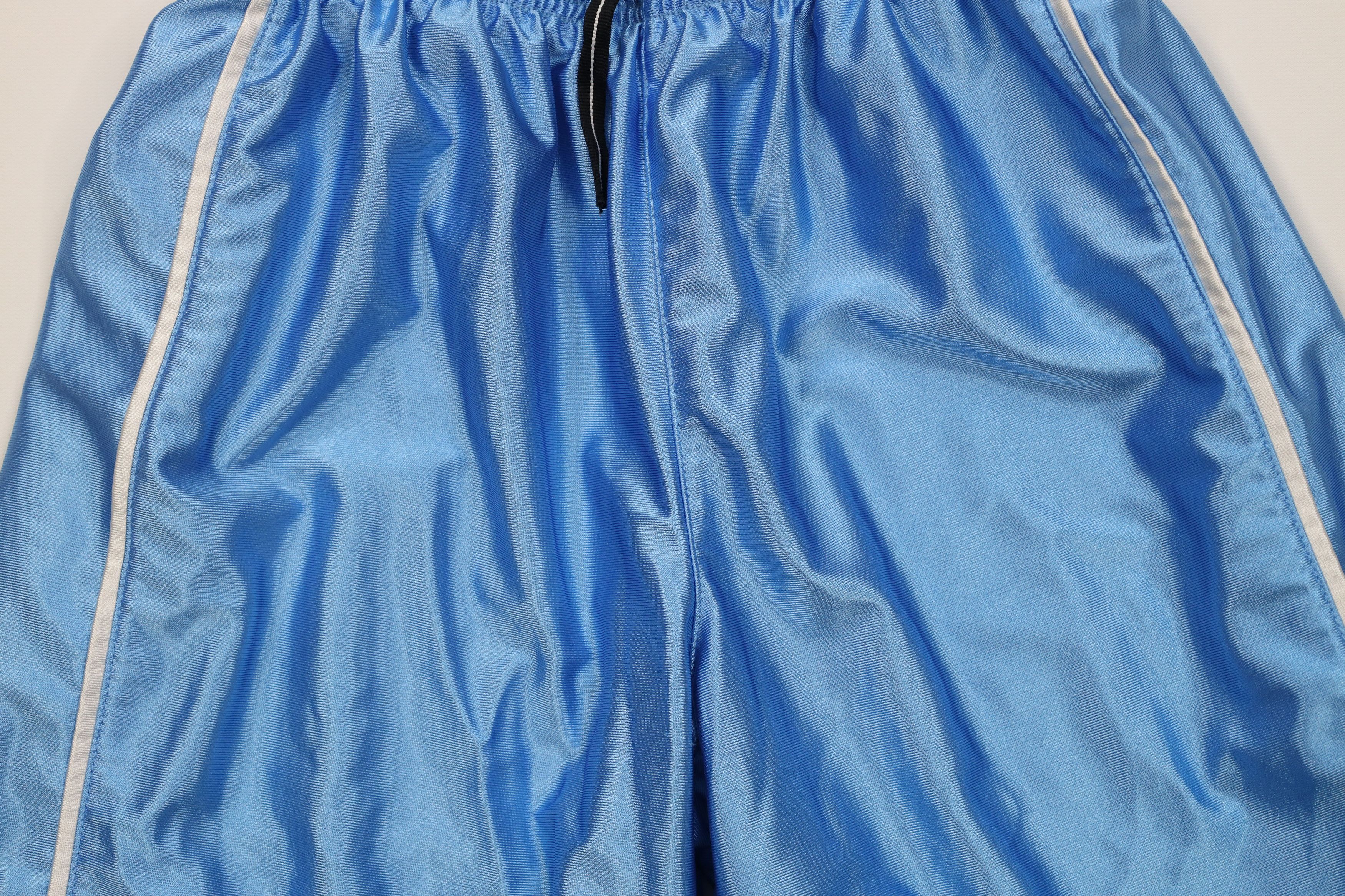 Nike Vintage 90s Y2K Nike Reversible Silky Basketball Shorts Size 24" / US 00 / IT 34 - 3 Thumbnail
