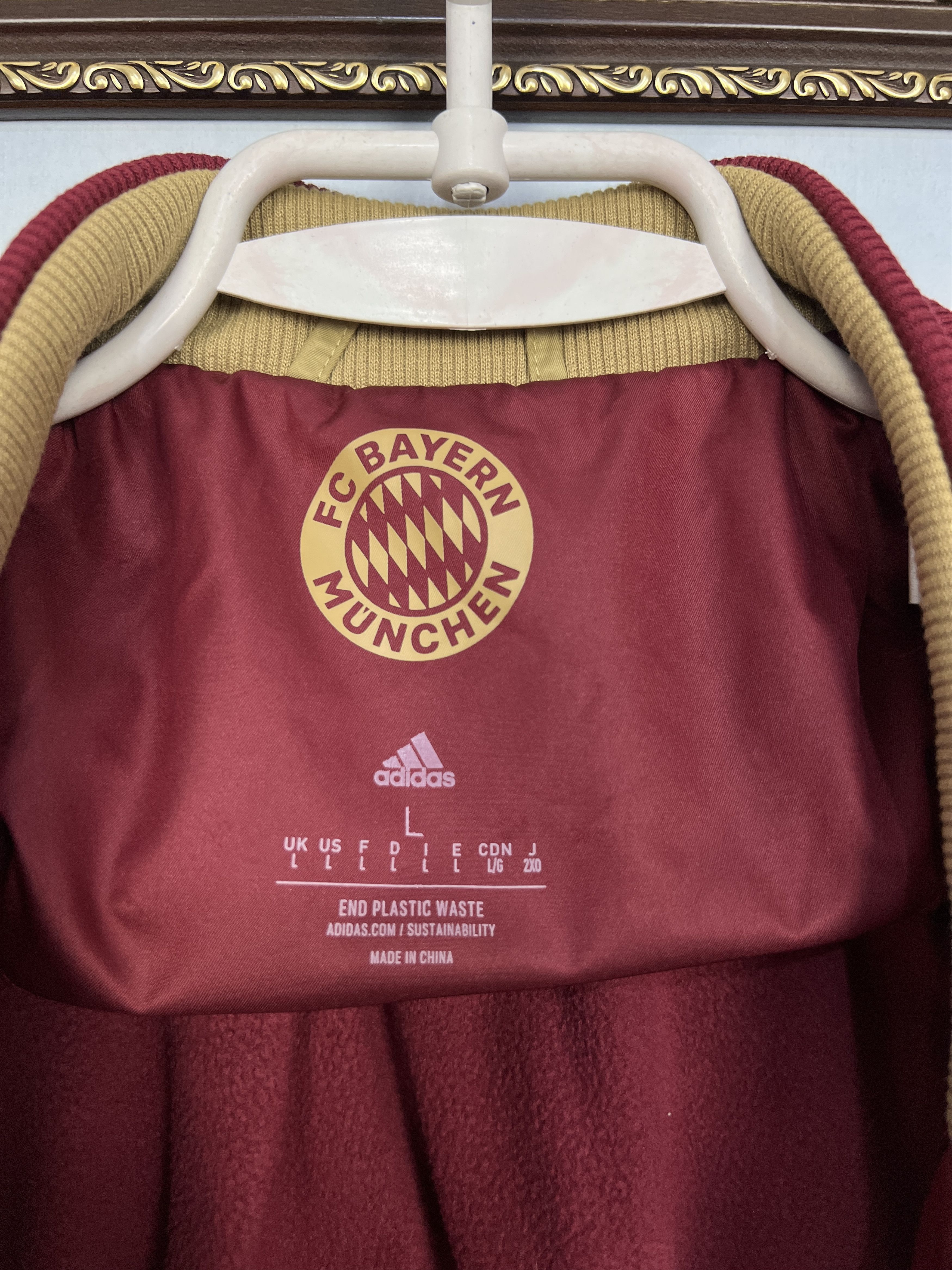 Adidas Adidas Bayern Munich Football Red Jacket Soccer Size US L / EU 52-54 / 3 - 9 Thumbnail