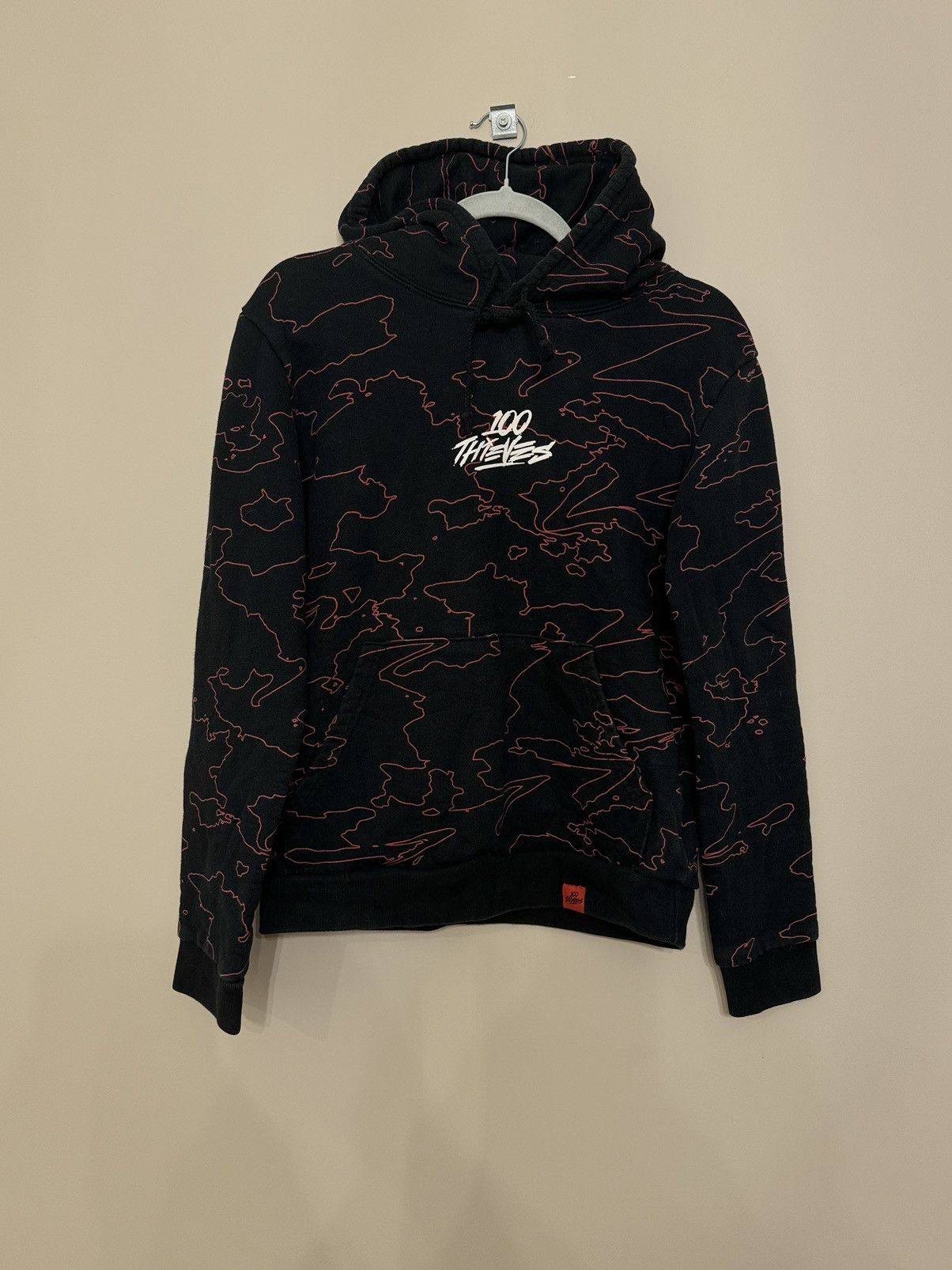100 thieves camping szn hoodie best sale