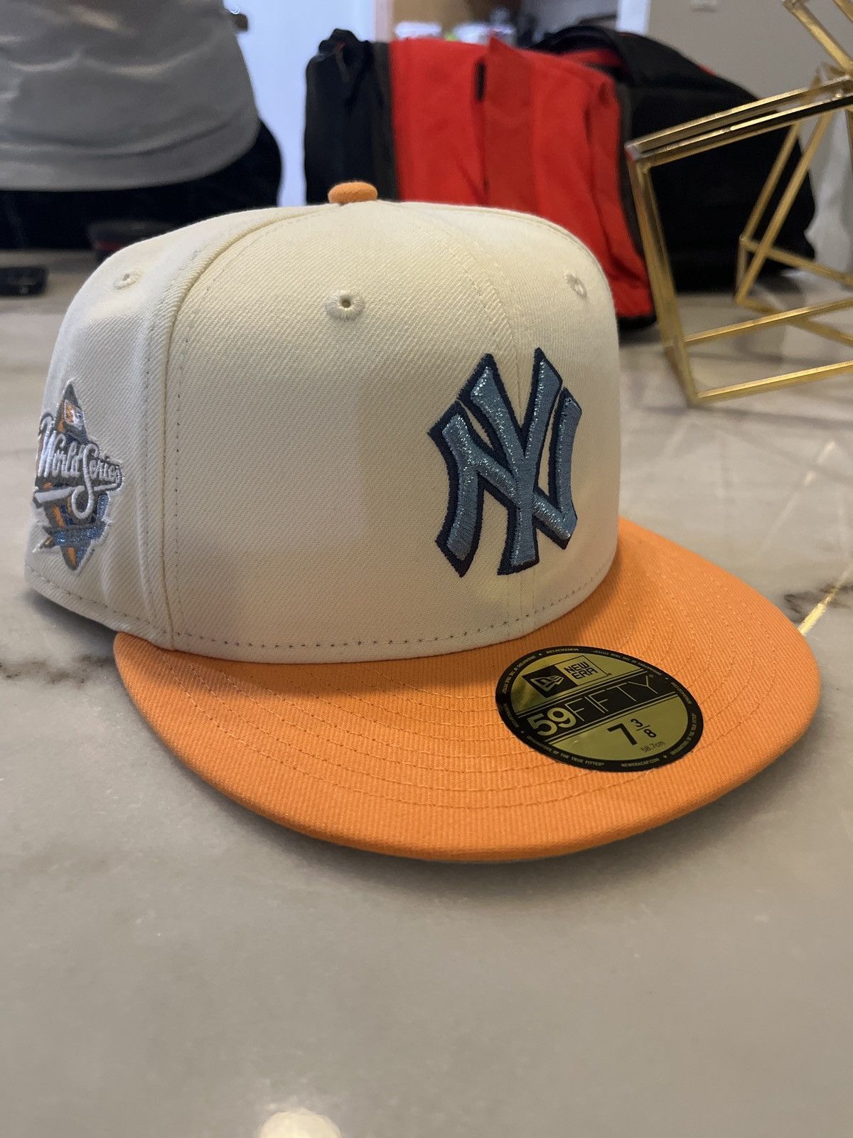 New Era Yankees Fitted Hat 7 3/8 Never Worn Size ONE SIZE - 1 Thumbnail