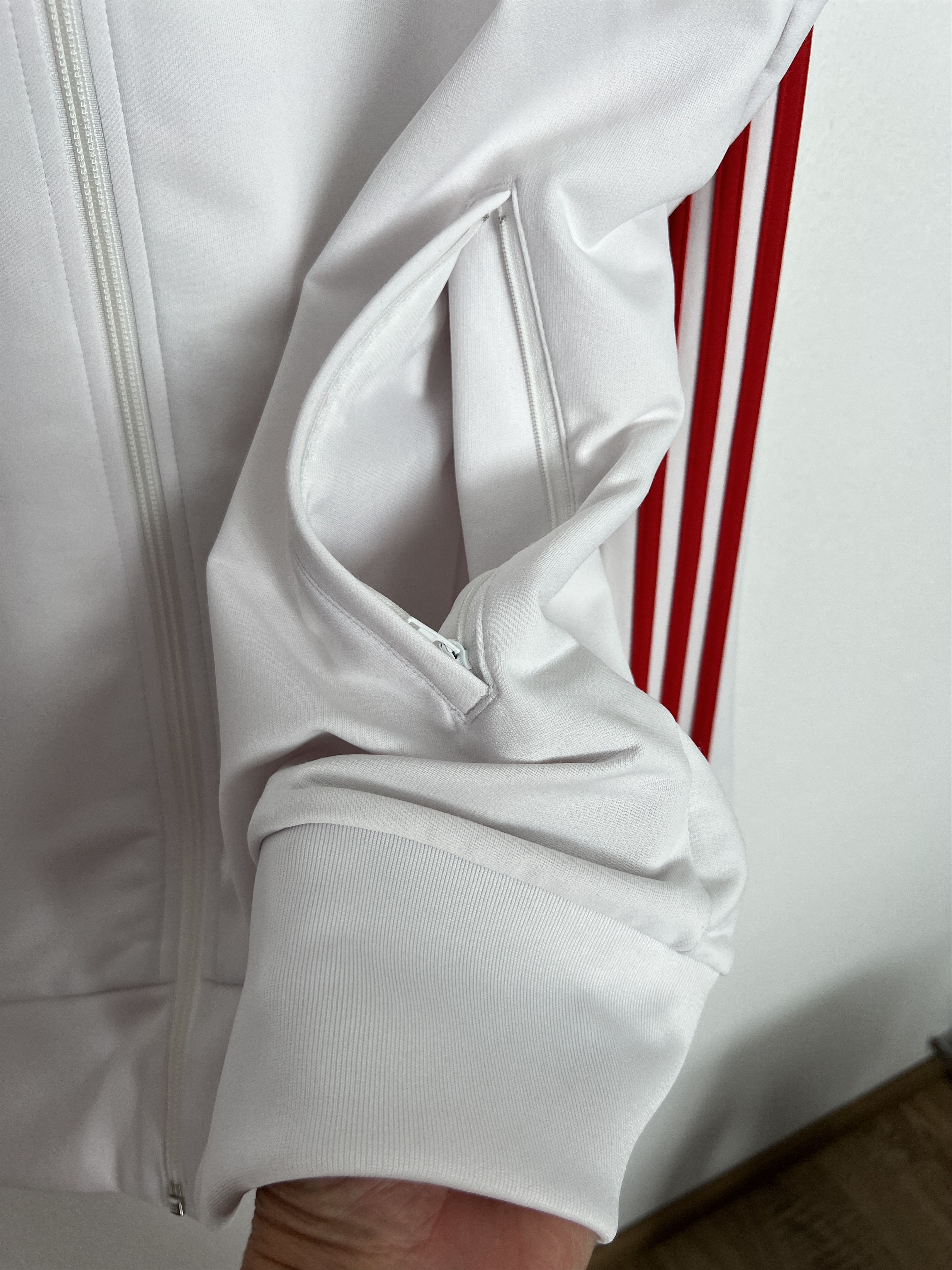Adidas Vintage Adidas Liverpool White Football Jacket Soccer Size US XXL / EU 58 / 5 - 5 Thumbnail